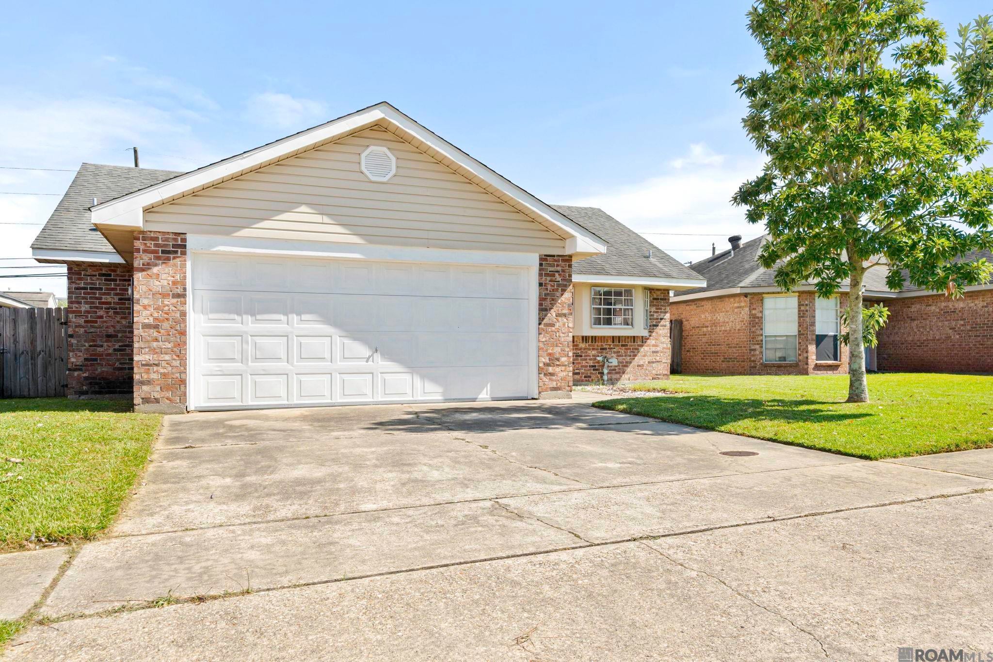 2414 N Sugar Ridge Rd — photo