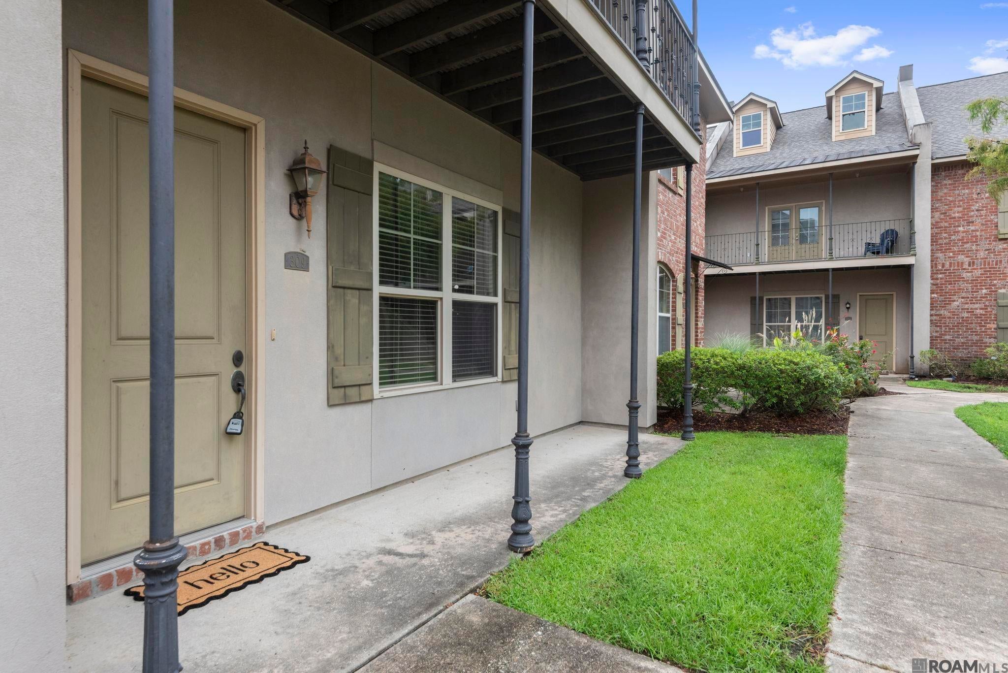4637 Burbank Dr #309 — photo