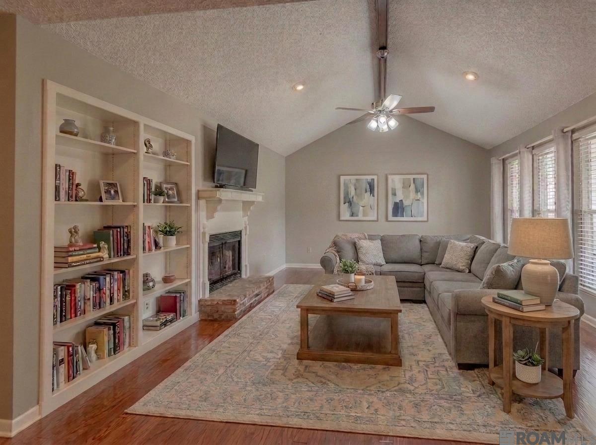 570 Bonarbridge Dr — photo