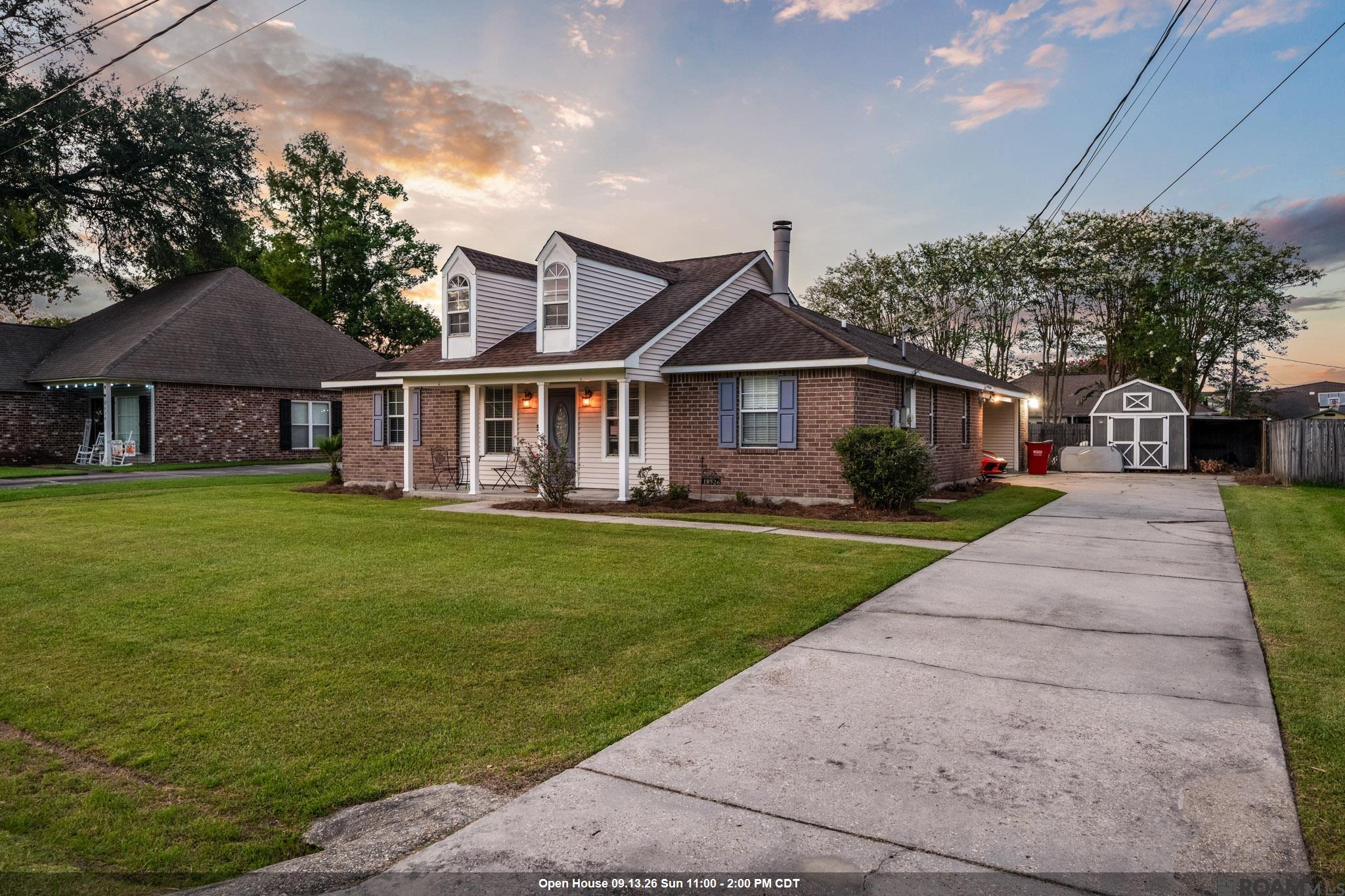 18526 White Oak Dr — photo
