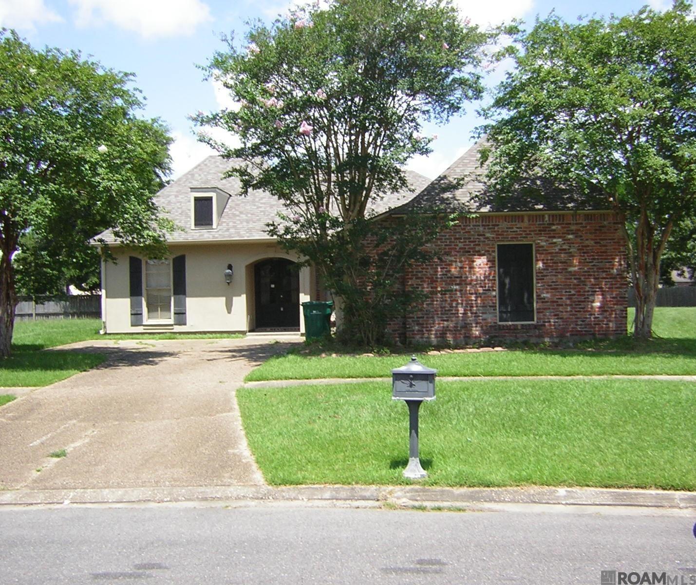 4063 Water Oak Dr — photo