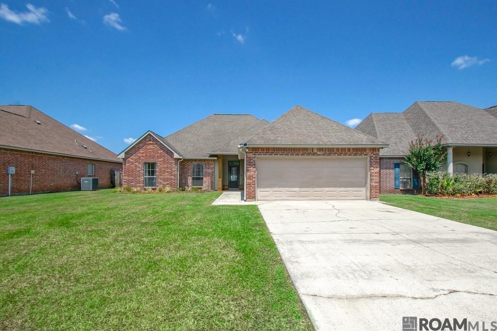 10109 Angela Dr — photo