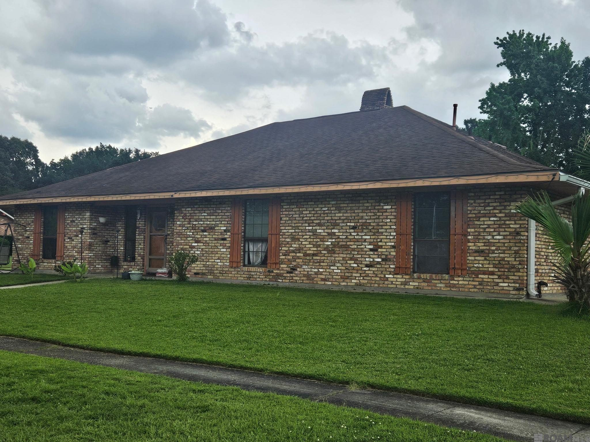 4616 Salem Dr — photo