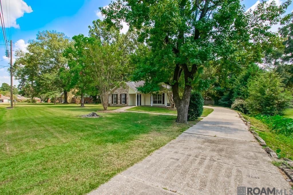 6943 Jim Rushing Rd, Denham Springs, LA 70706 — photo 2