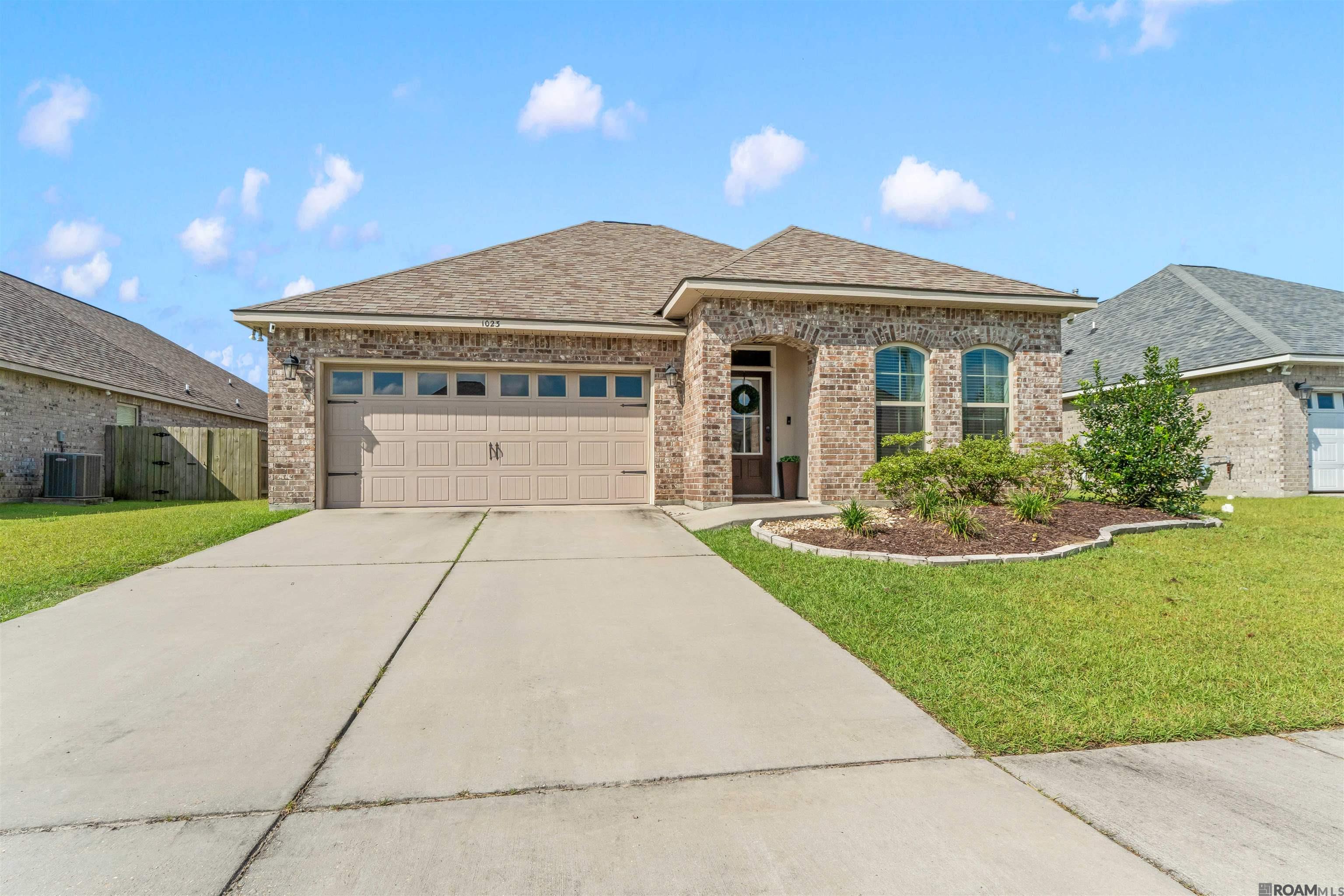 1023 Elliston Dr — photo