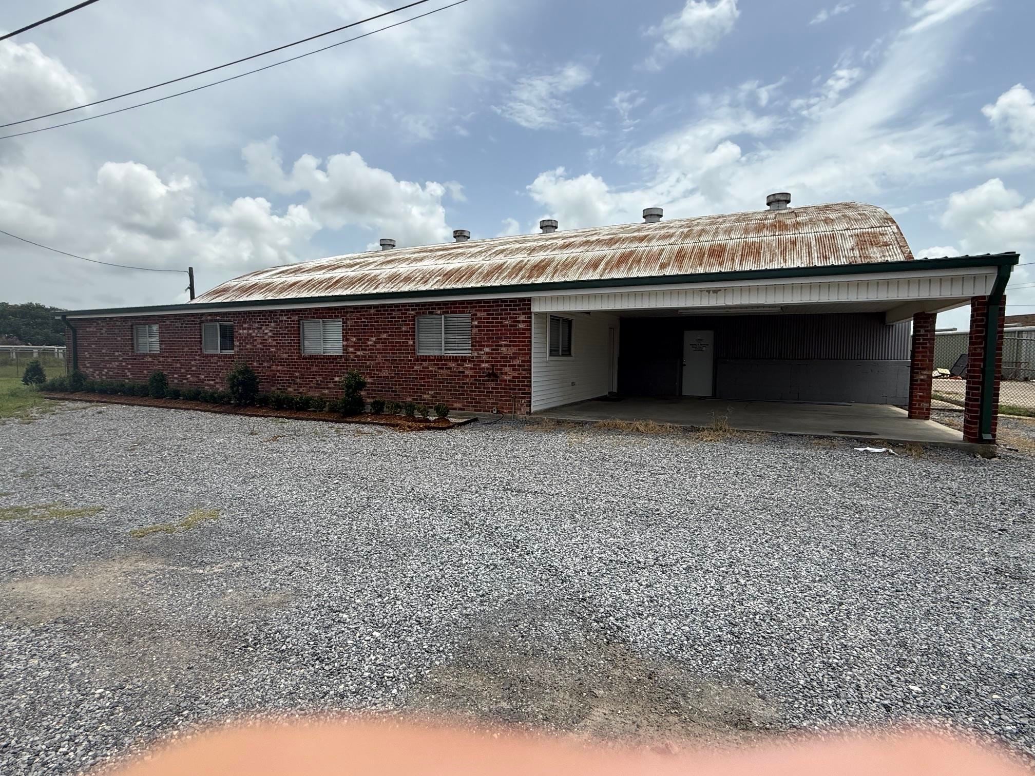 1303 Ridgefield Road — photo