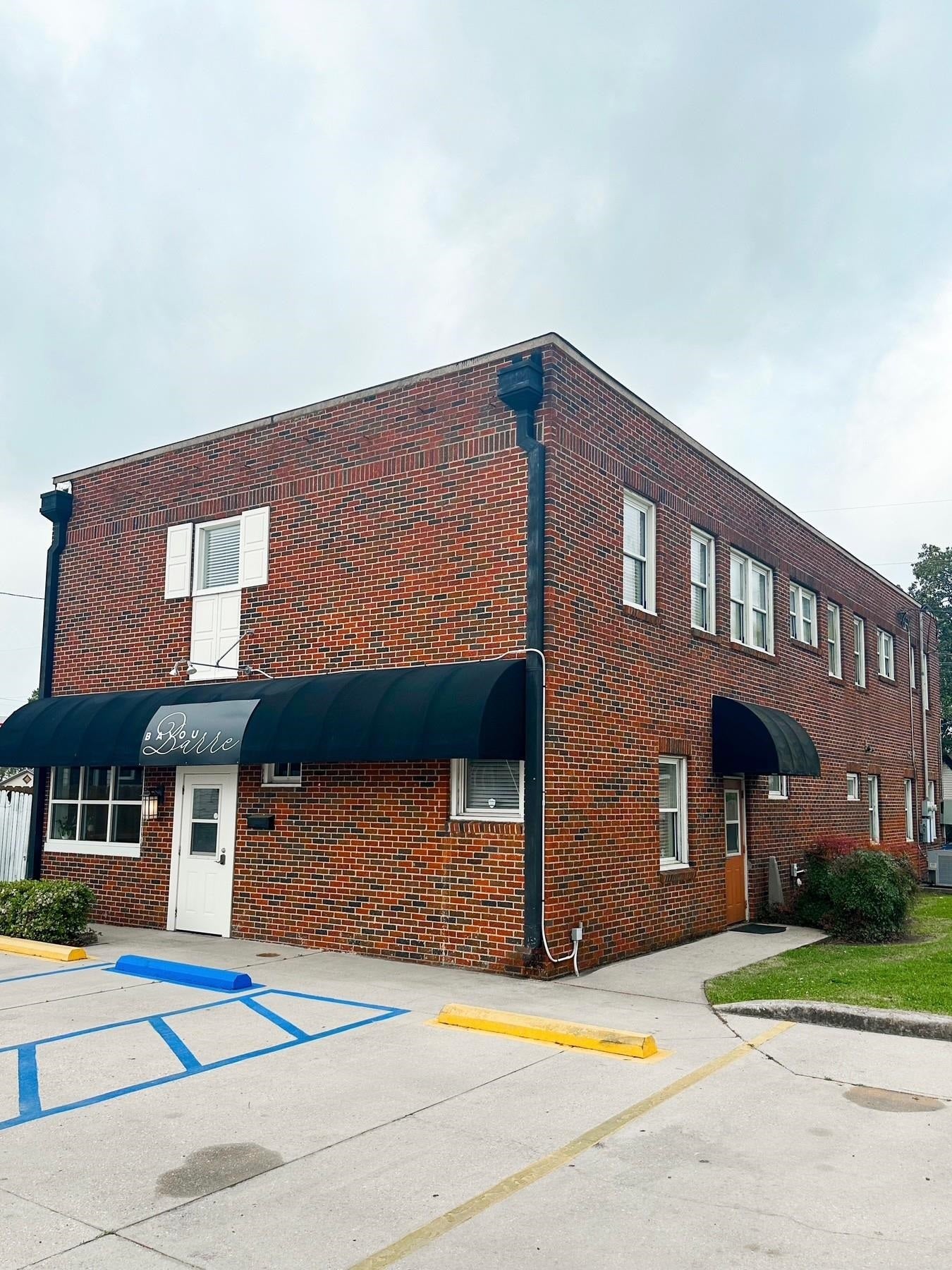 1054 Canal Blvd #Suite 3 — photo