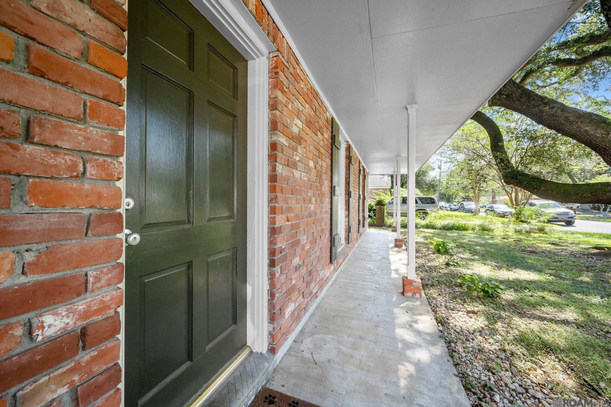 640 Maxine Dr — photo