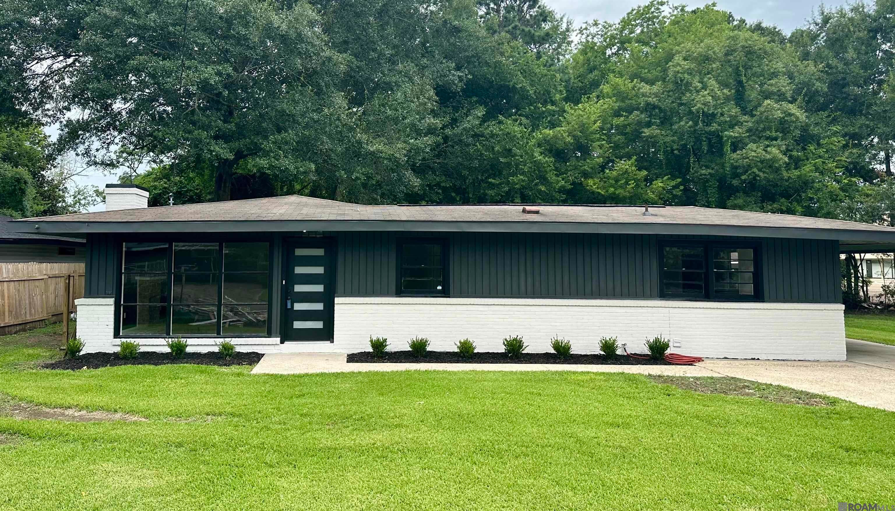 120 Cloud Dr — photo