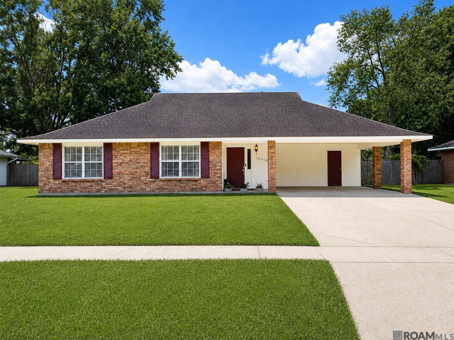 10016 Hawthorne Dr — photo