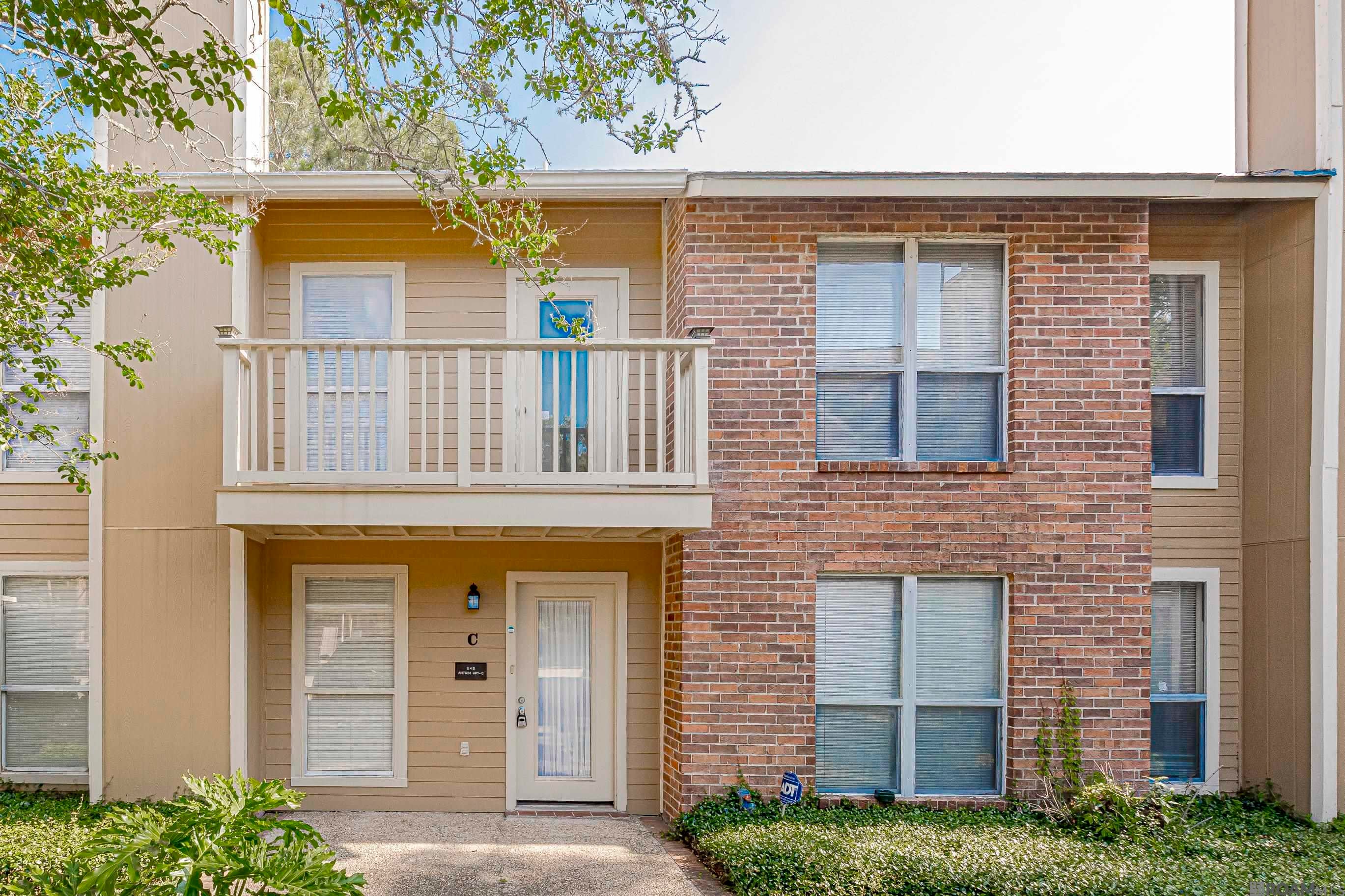 242 Antrim Dr #C — photo