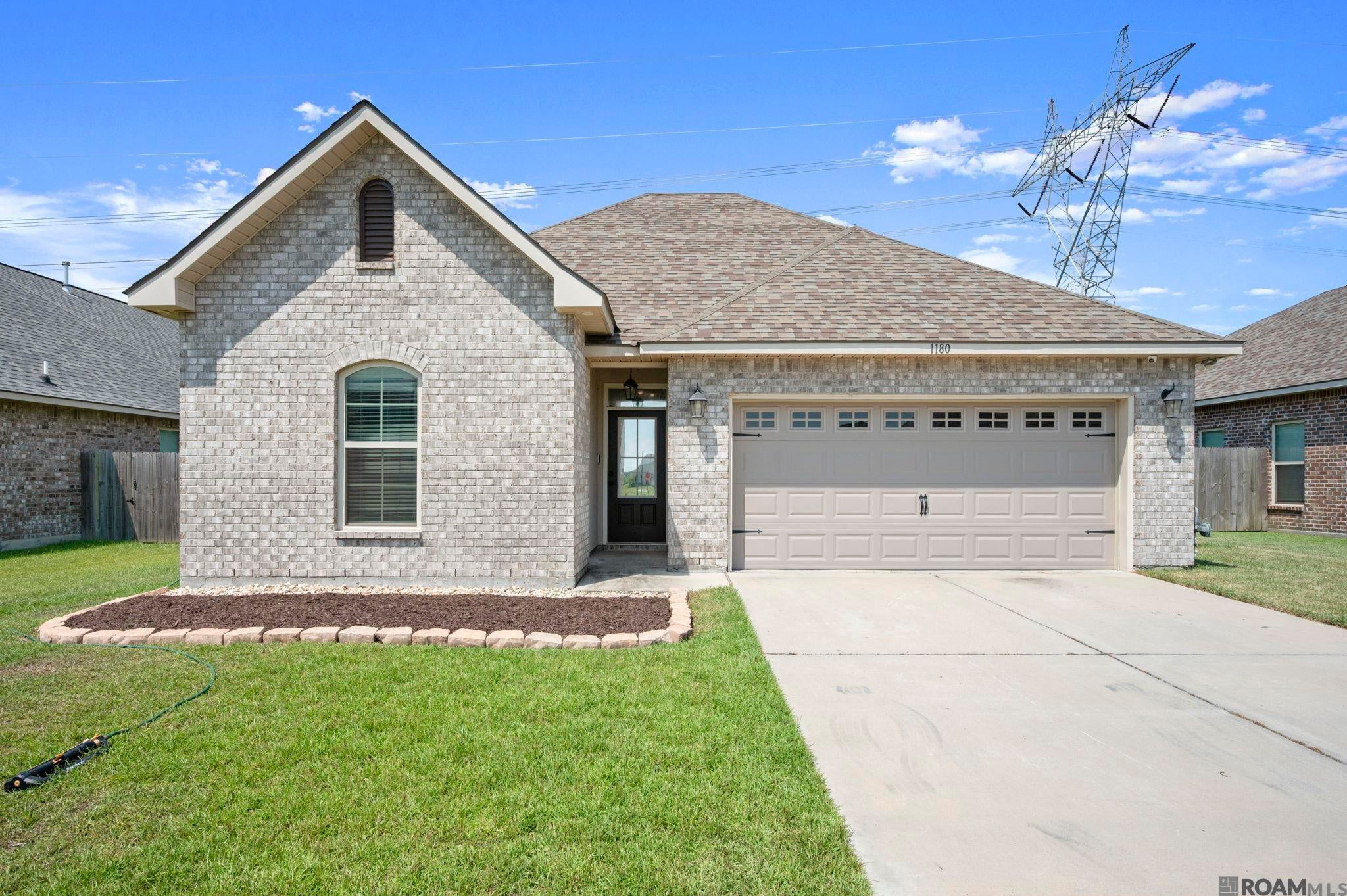 1180 Lakehaven Dr — photo