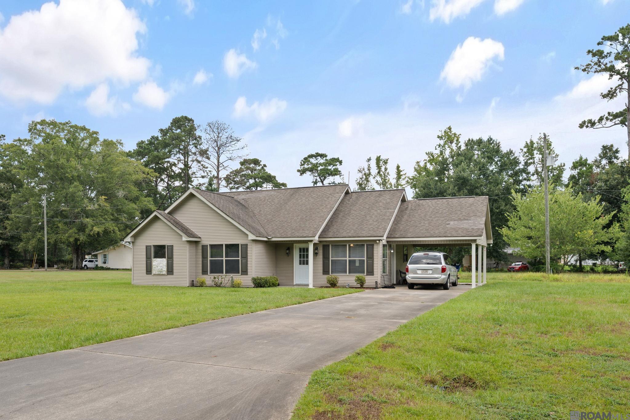 12031 Fairview Dr — photo