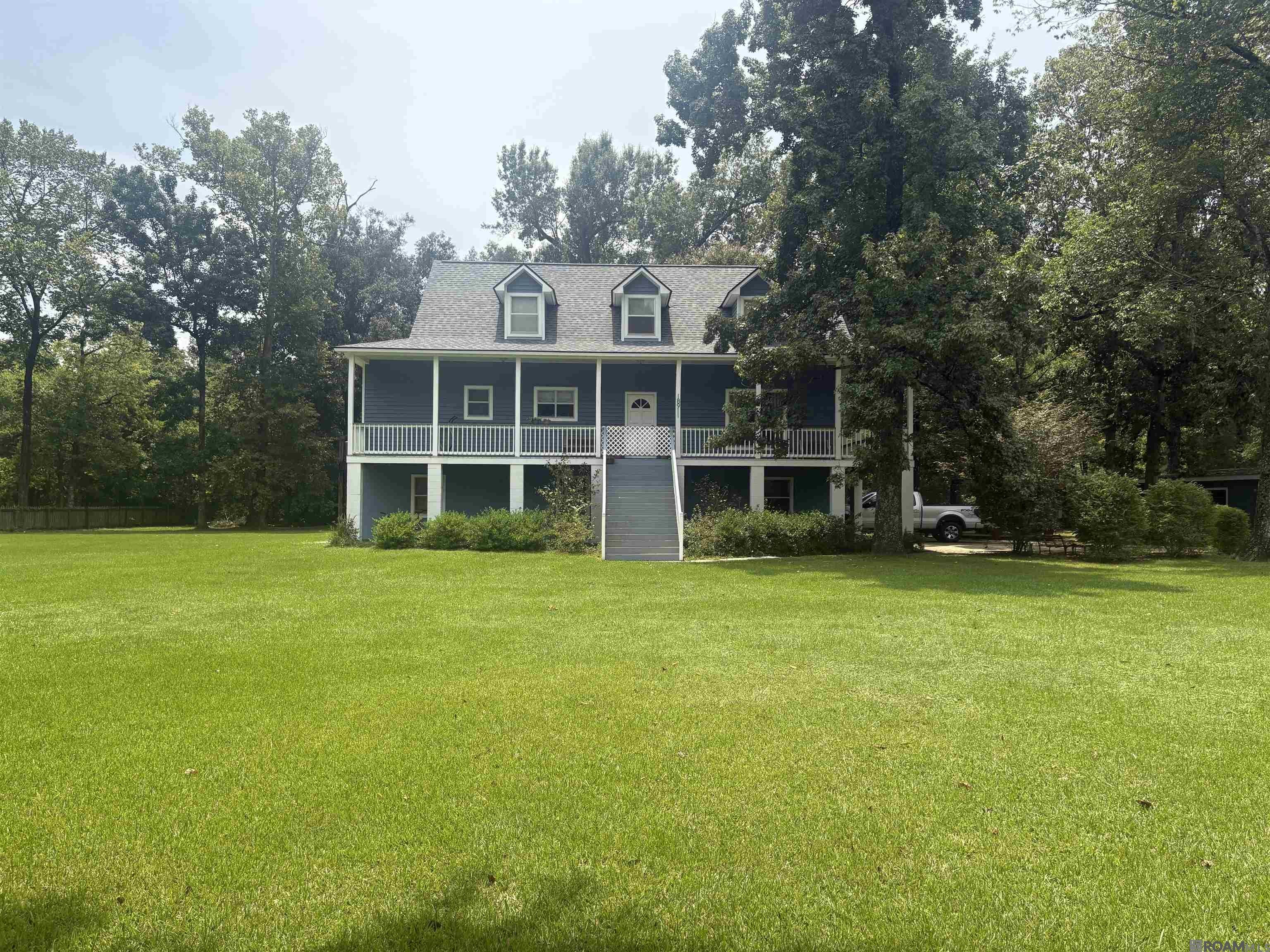 18911 Tall Oaks Ct — photo
