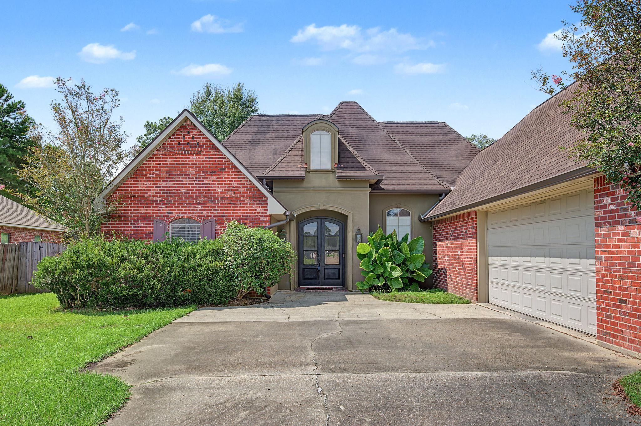 13860 Cobblestone Dr — photo