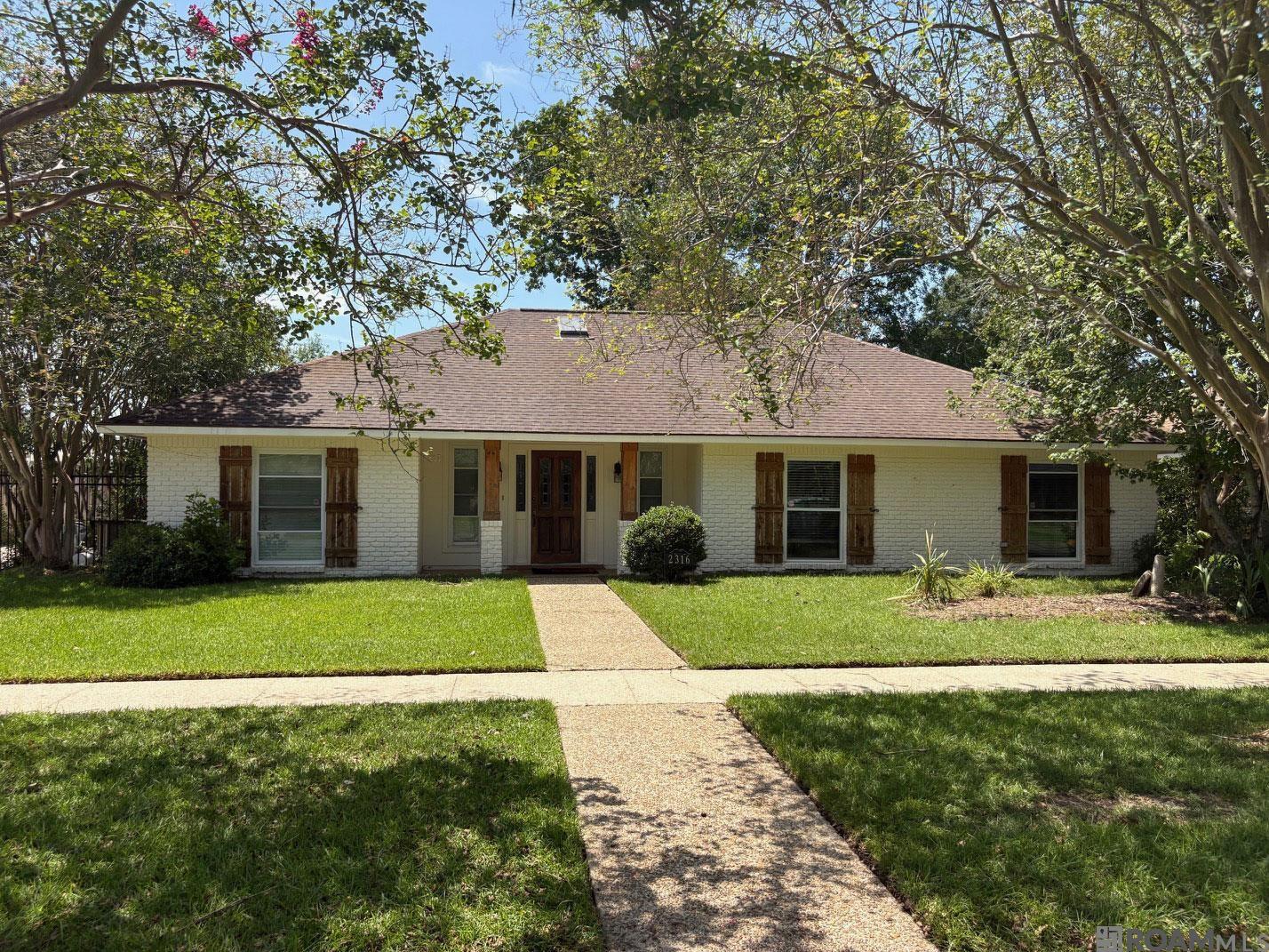 2316 Laurelwood Dr — photo