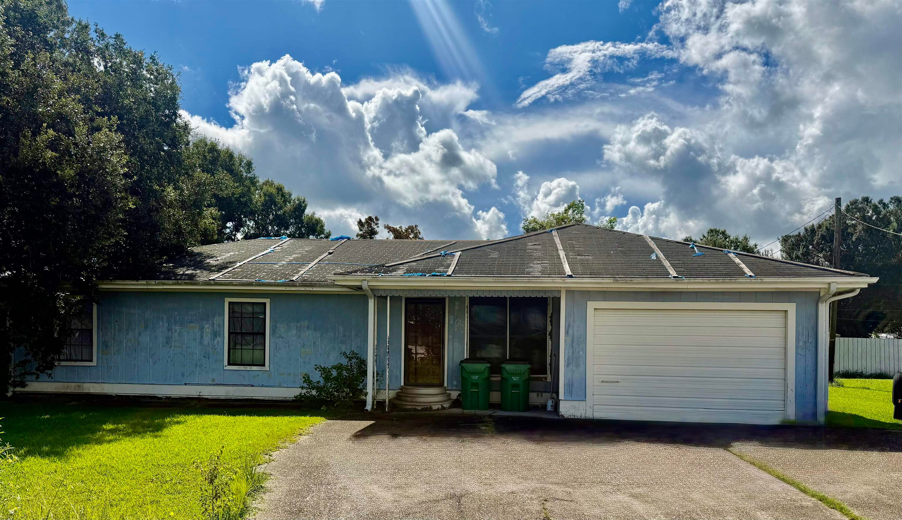 1218 Roberts Dr — photo