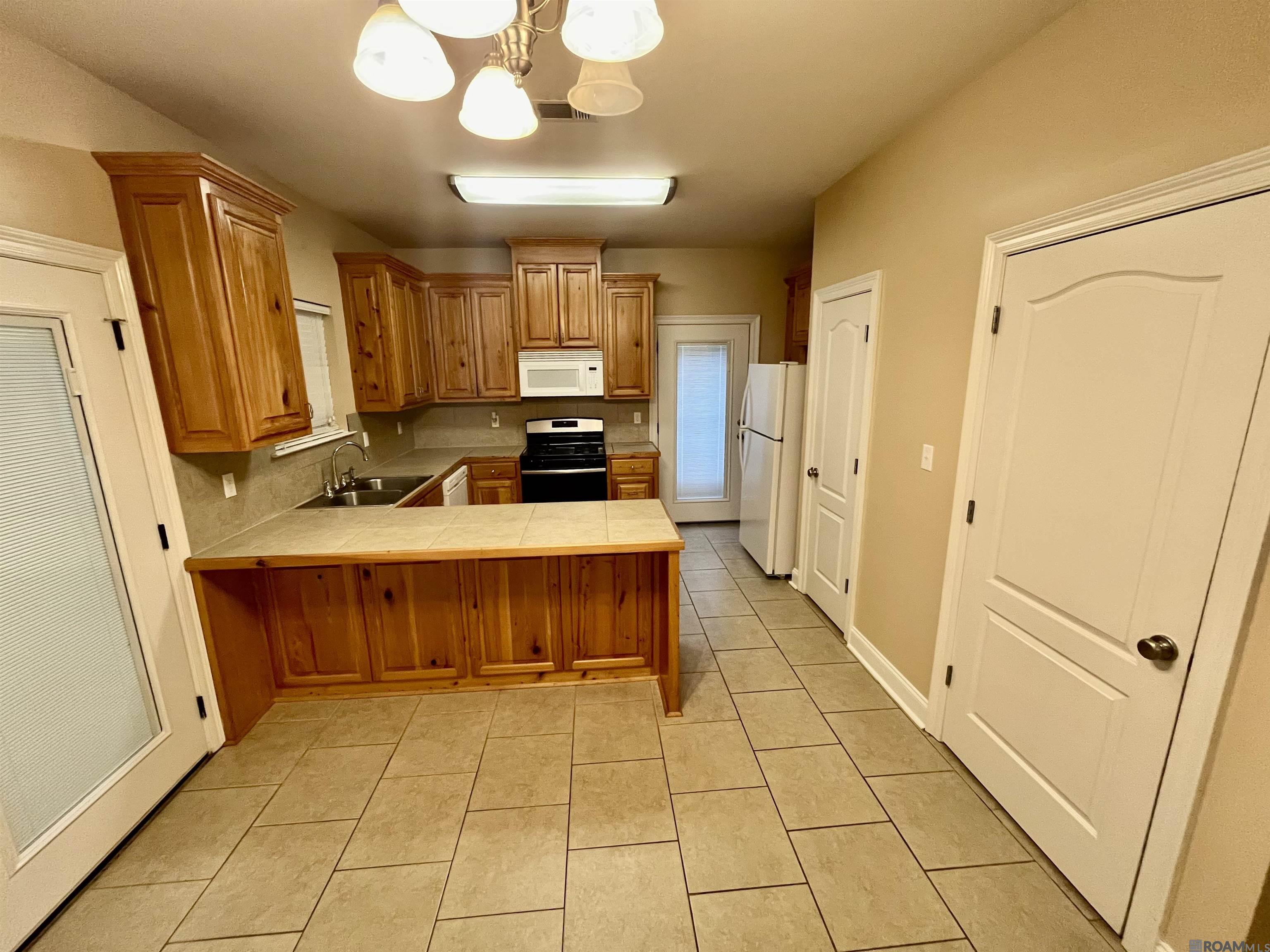 21253 Carson Road, Pride, LA 70770 — photo 2