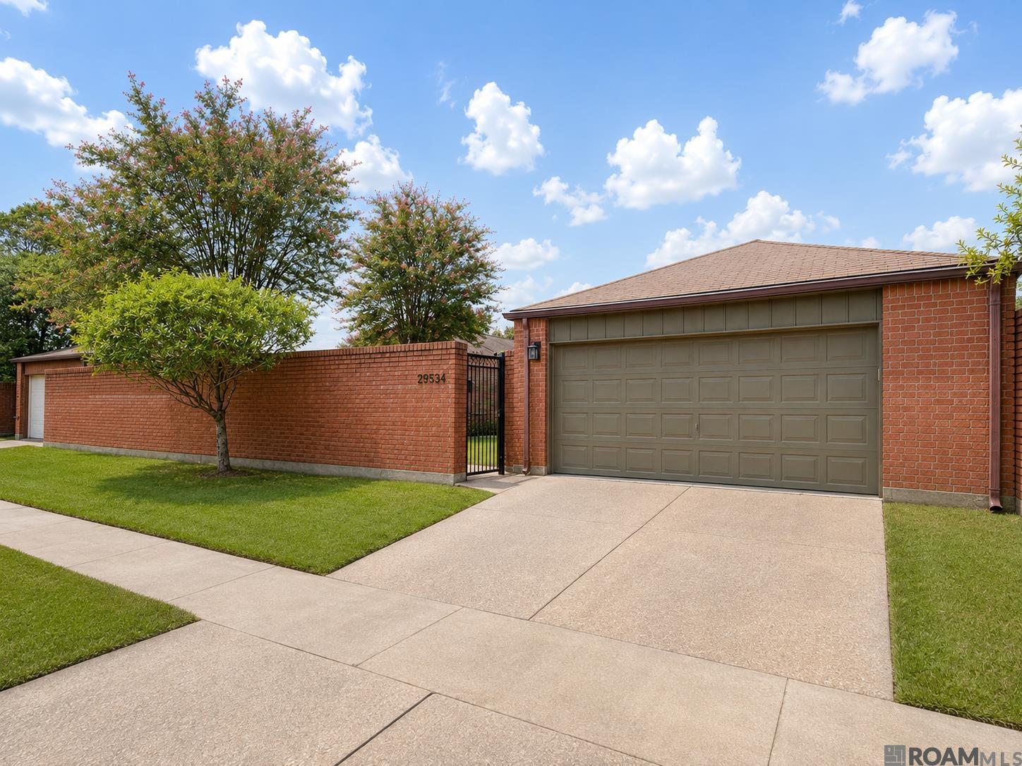 2554 Torrey Pine Dr — photo