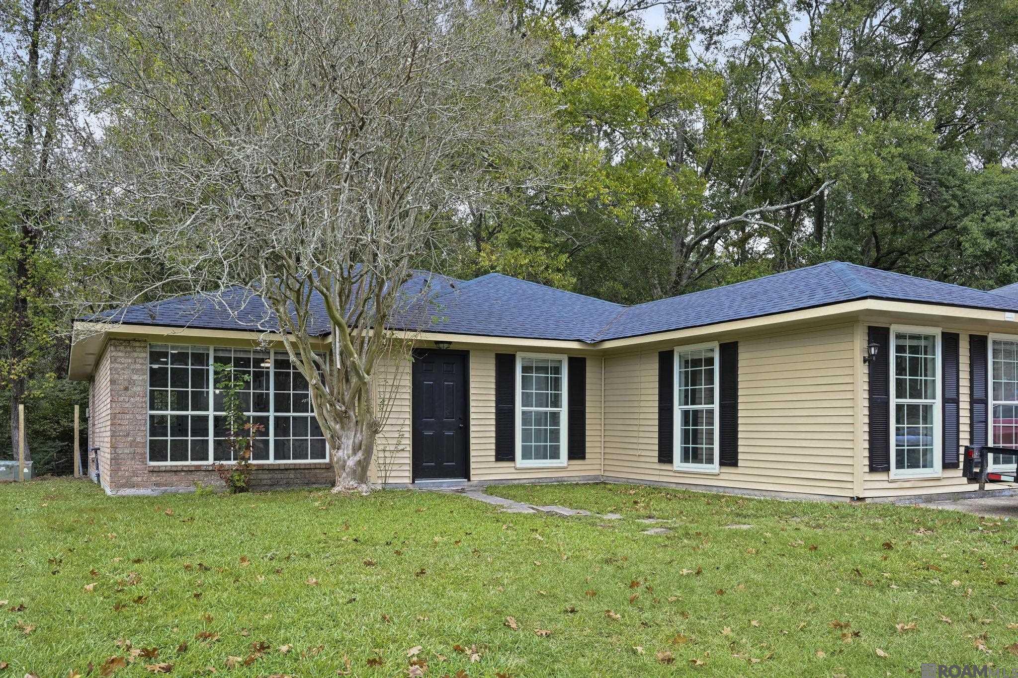 8724 Metairie Dr — photo