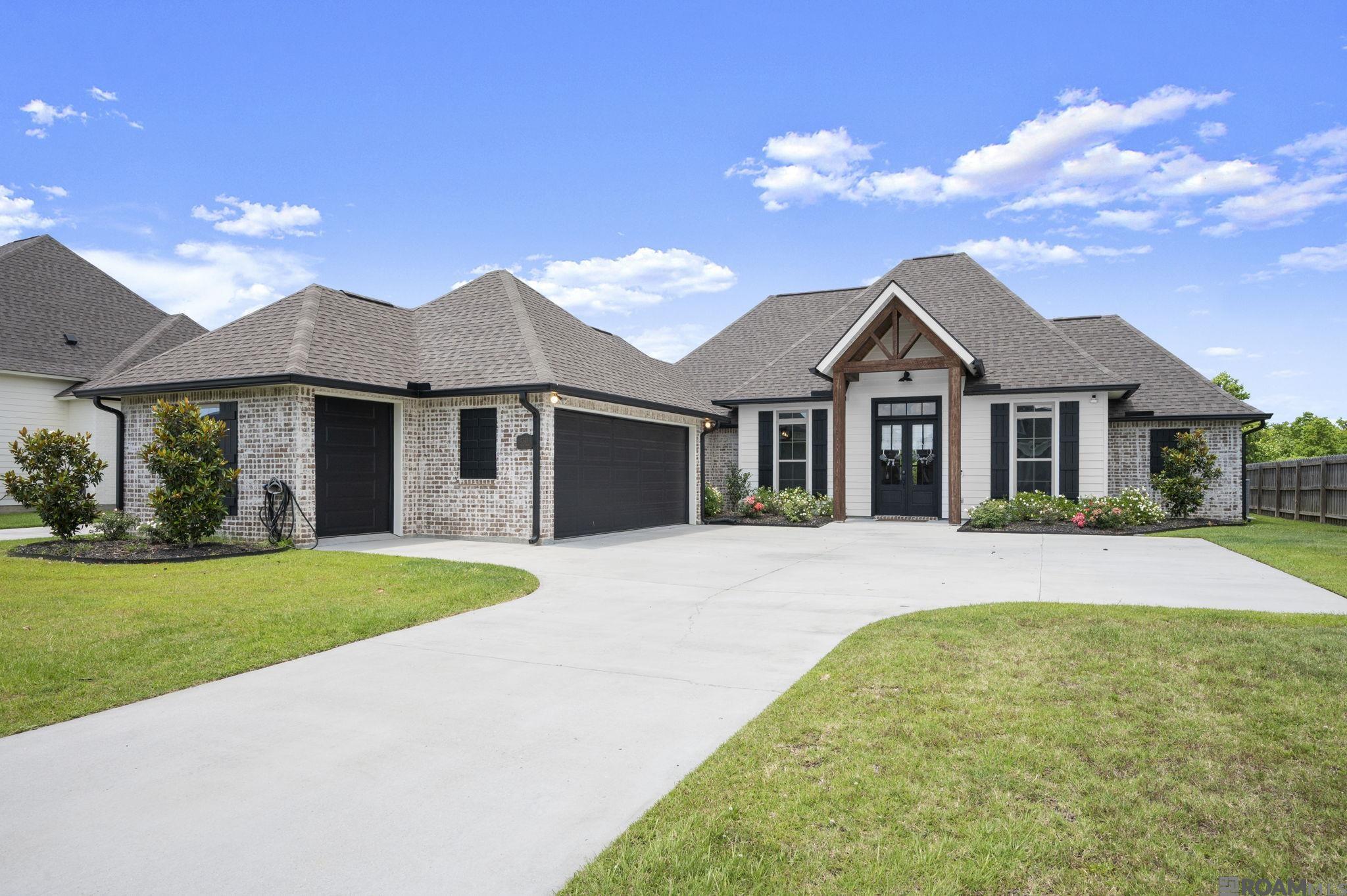 7303 Lillie Dr — photo