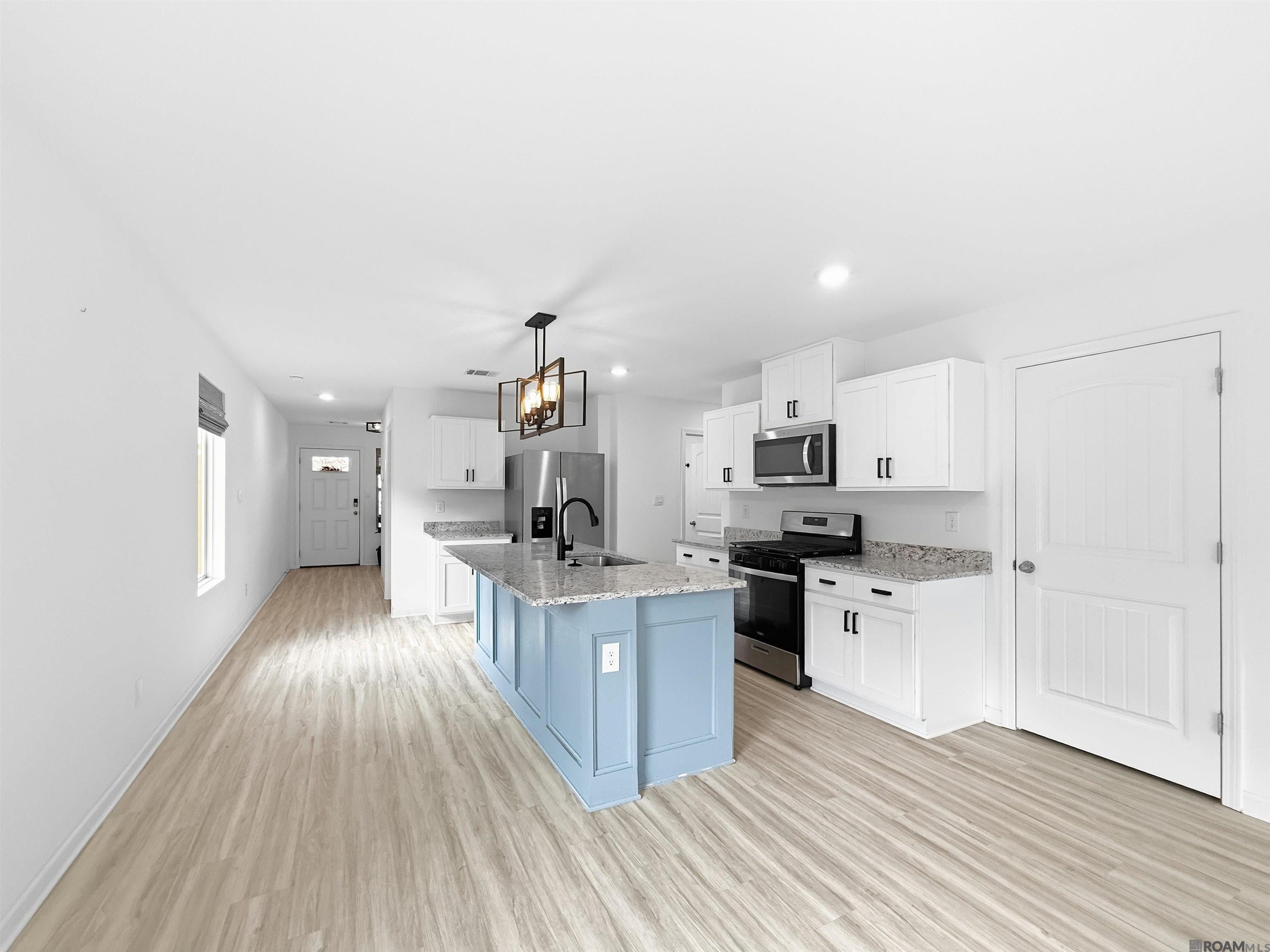 12823 Catalpa Ave — photo