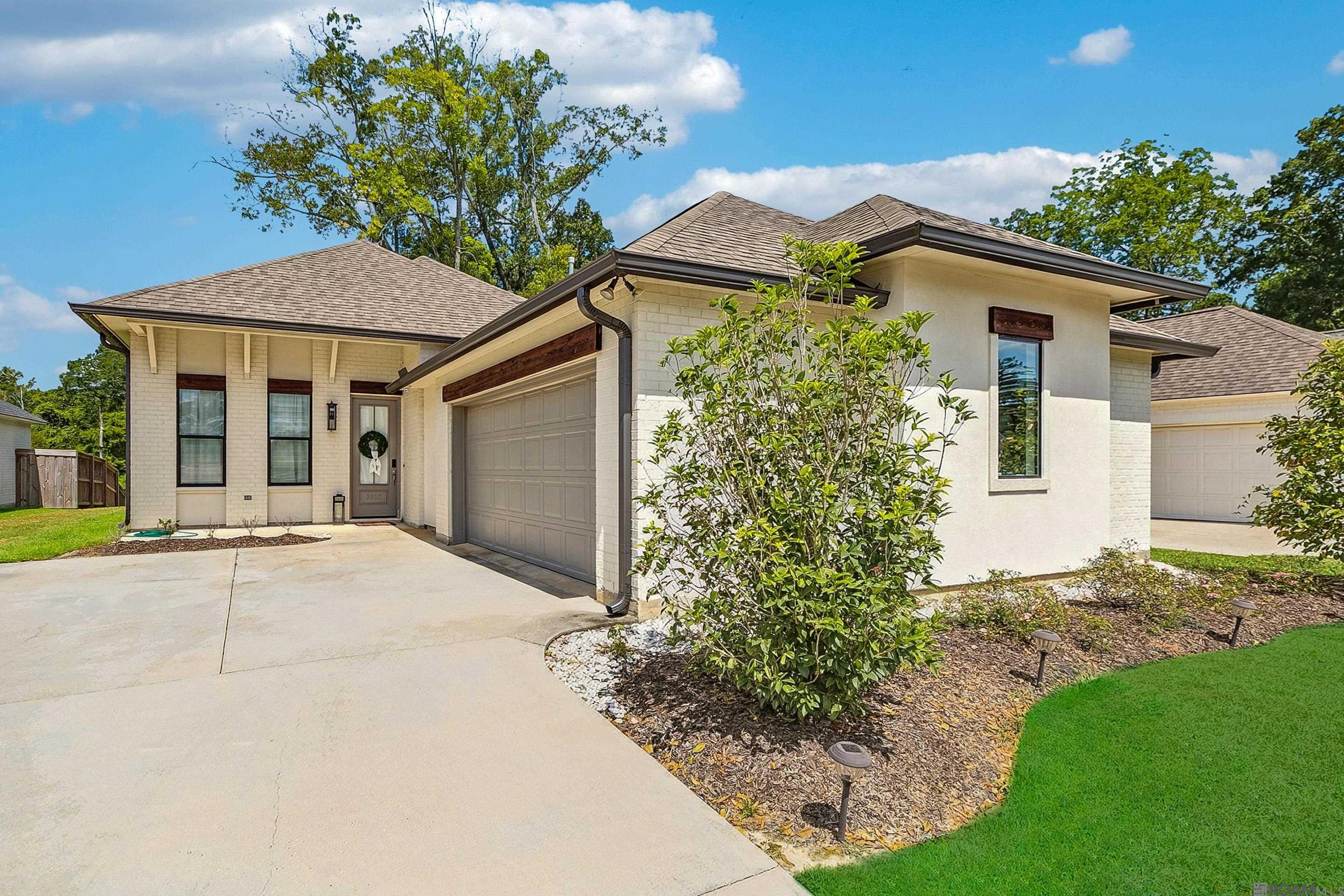 3832 Villa Michel Dr — photo