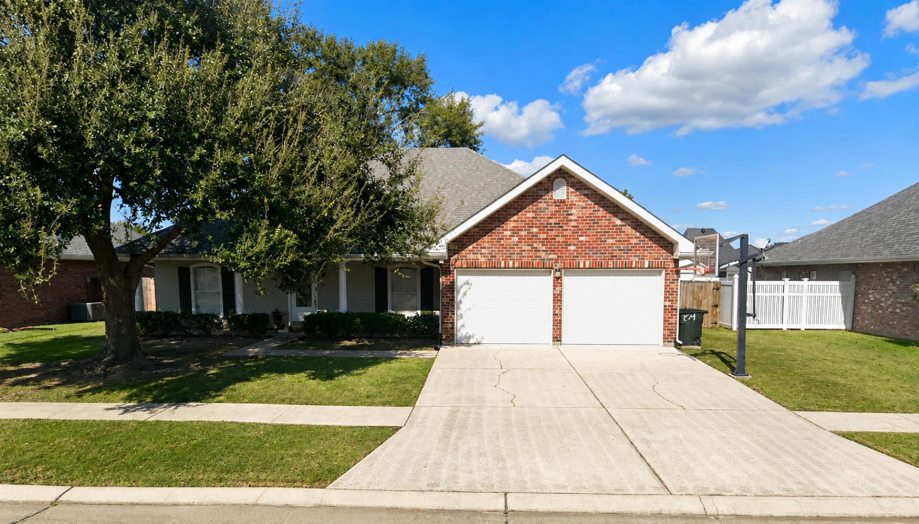 132 Leighton Loop — photo