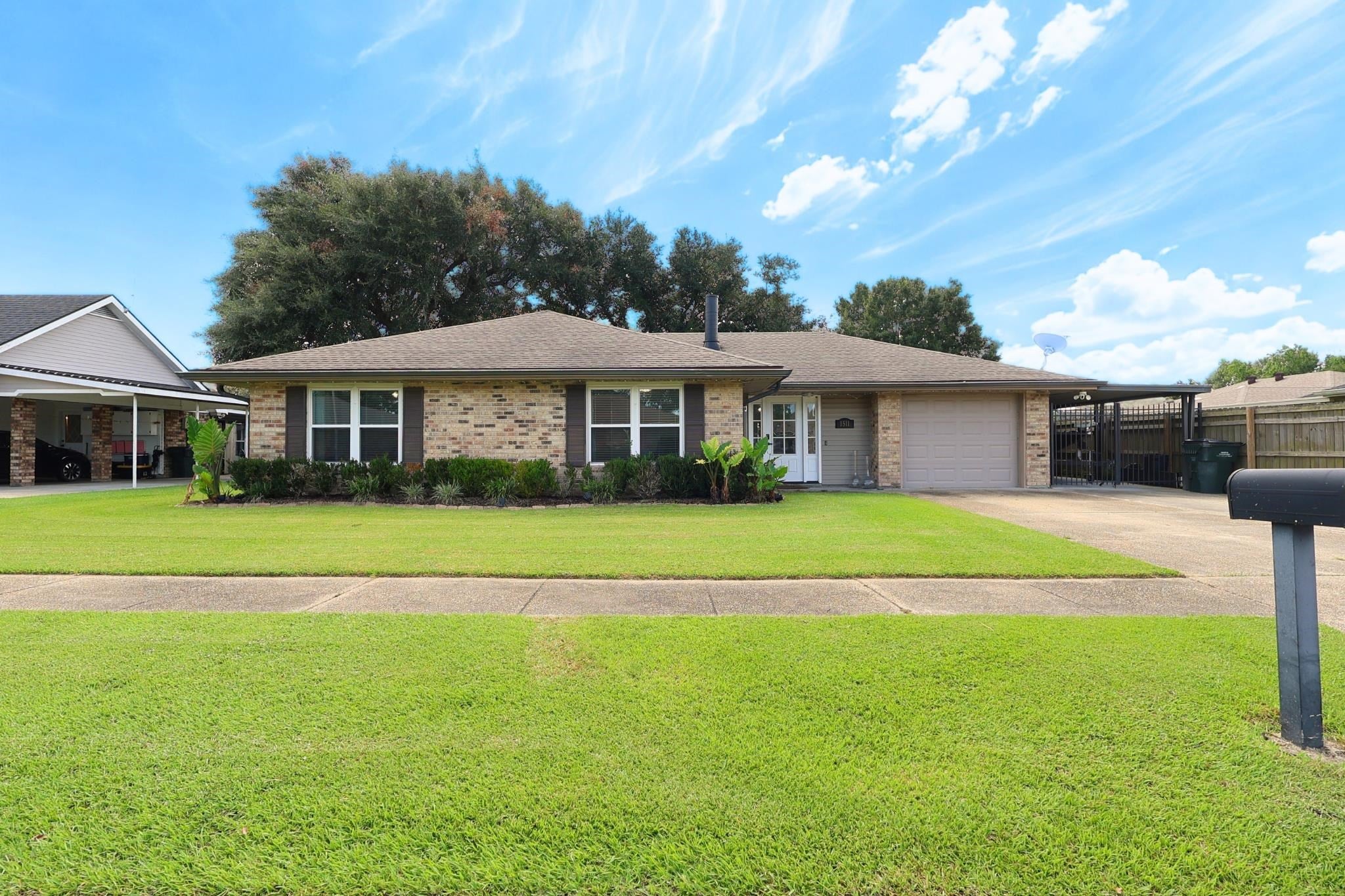1511 Coral Dr — photo