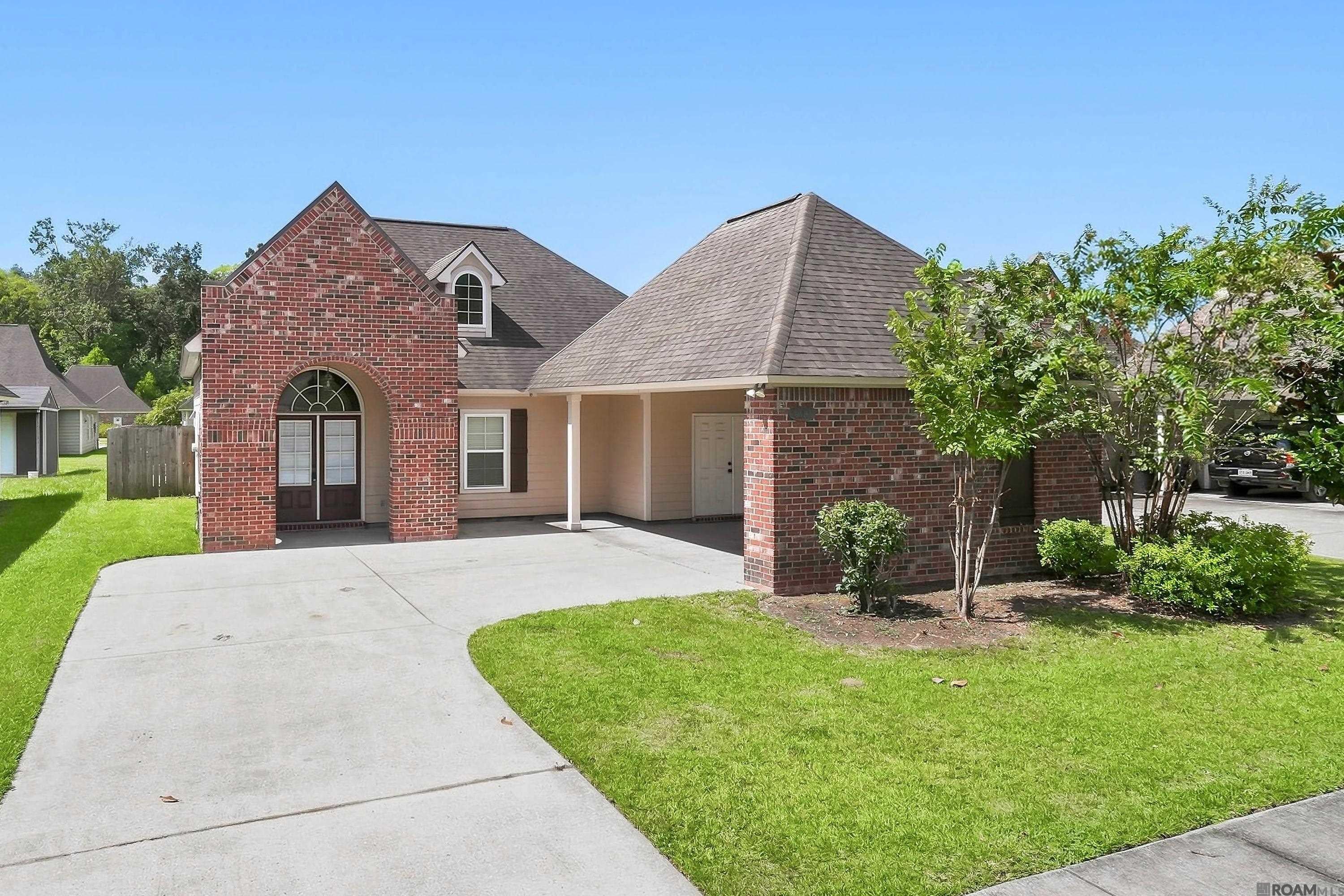 8618 Forest Glen Ave — photo