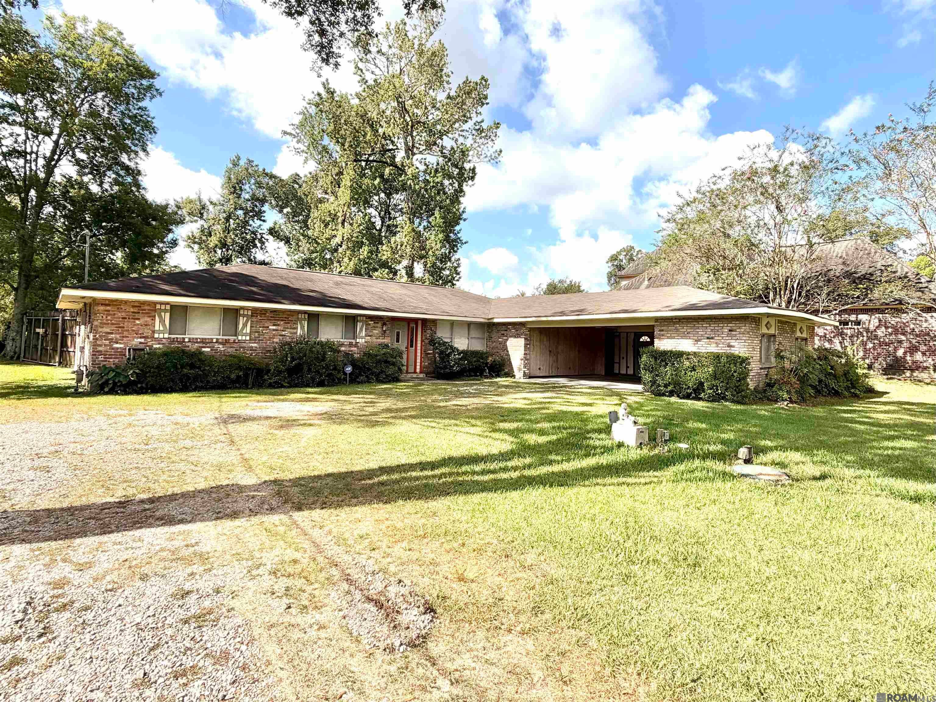 10400 Mollylea Dr — photo