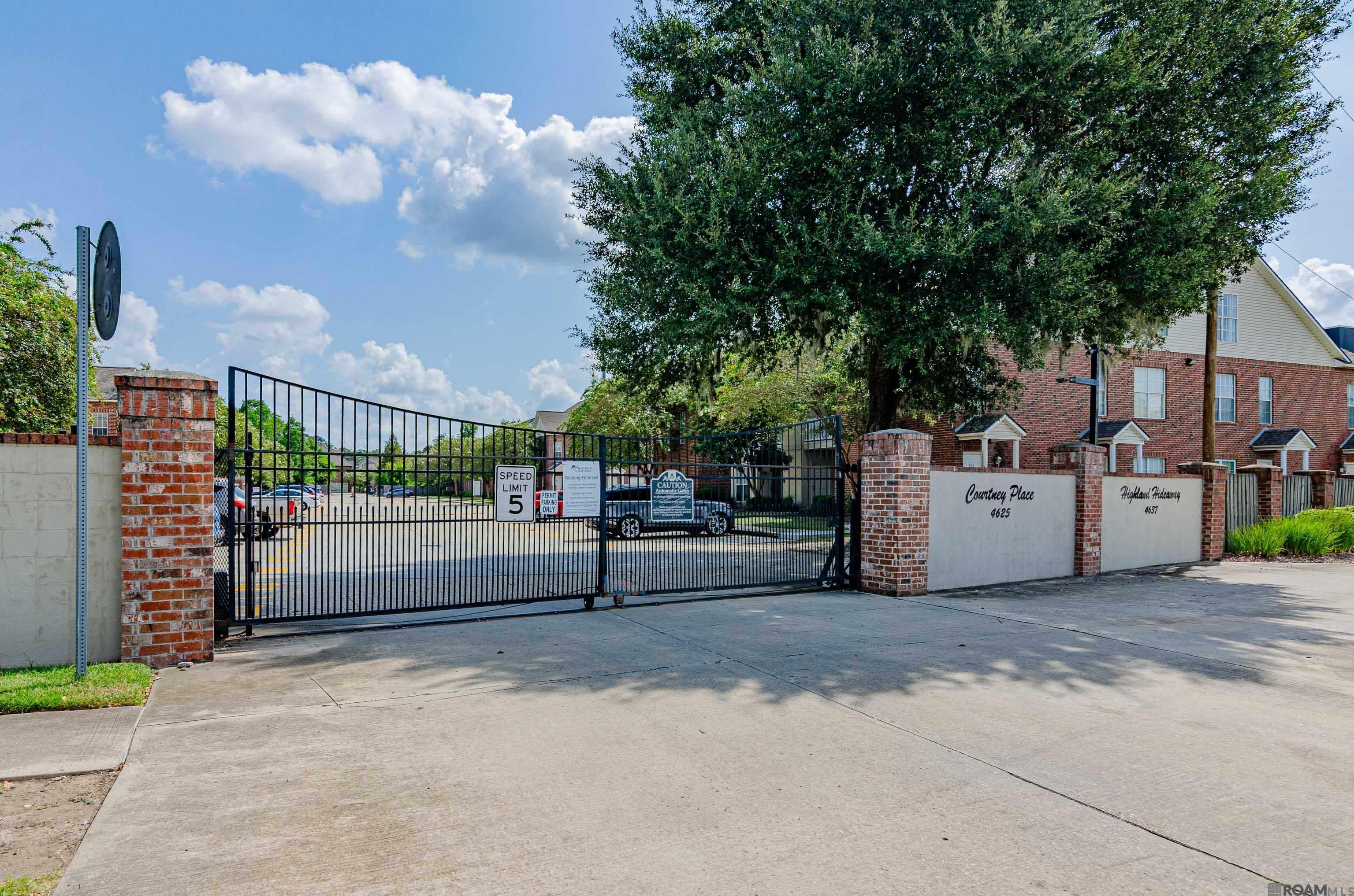 4625 Burbank Dr #203 — photo