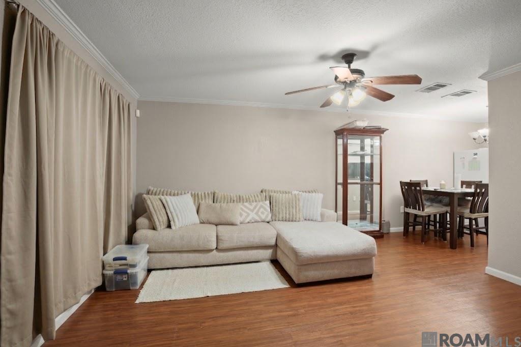 10302 W Winston Ave #1 — photo
