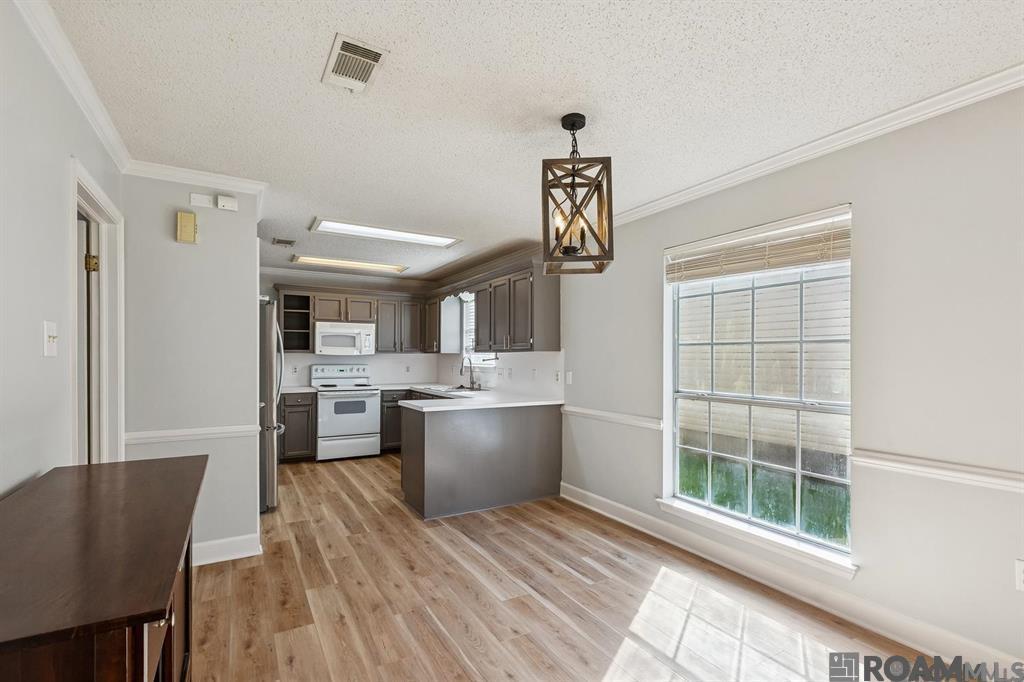 3325 Myrtle Grove Dr — photo