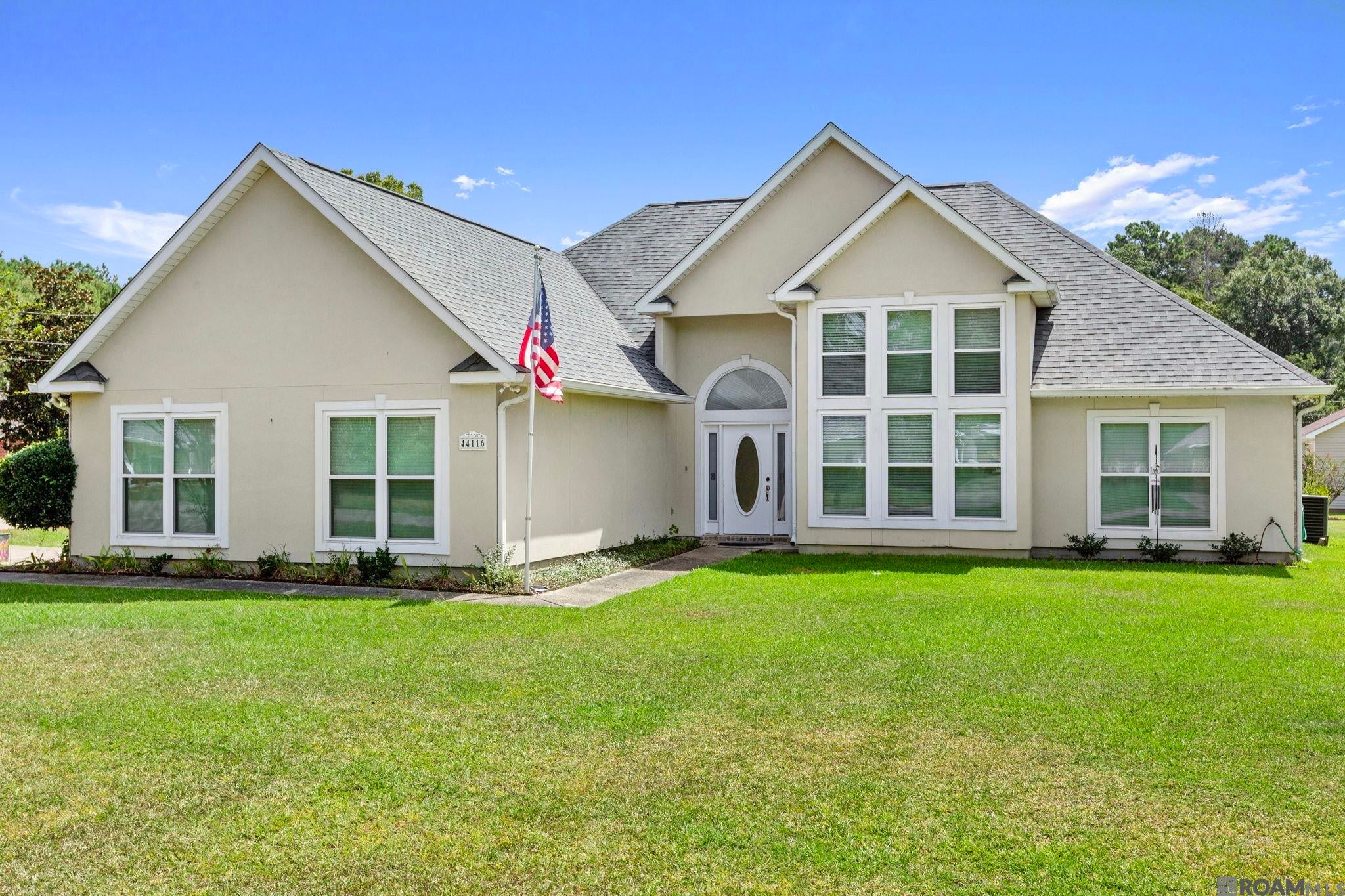 44116 Nicholas Cir — photo