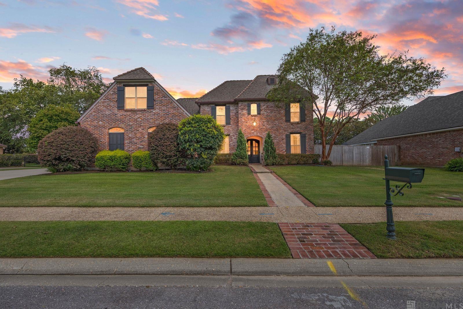 114 Innisbrook Dr — photo