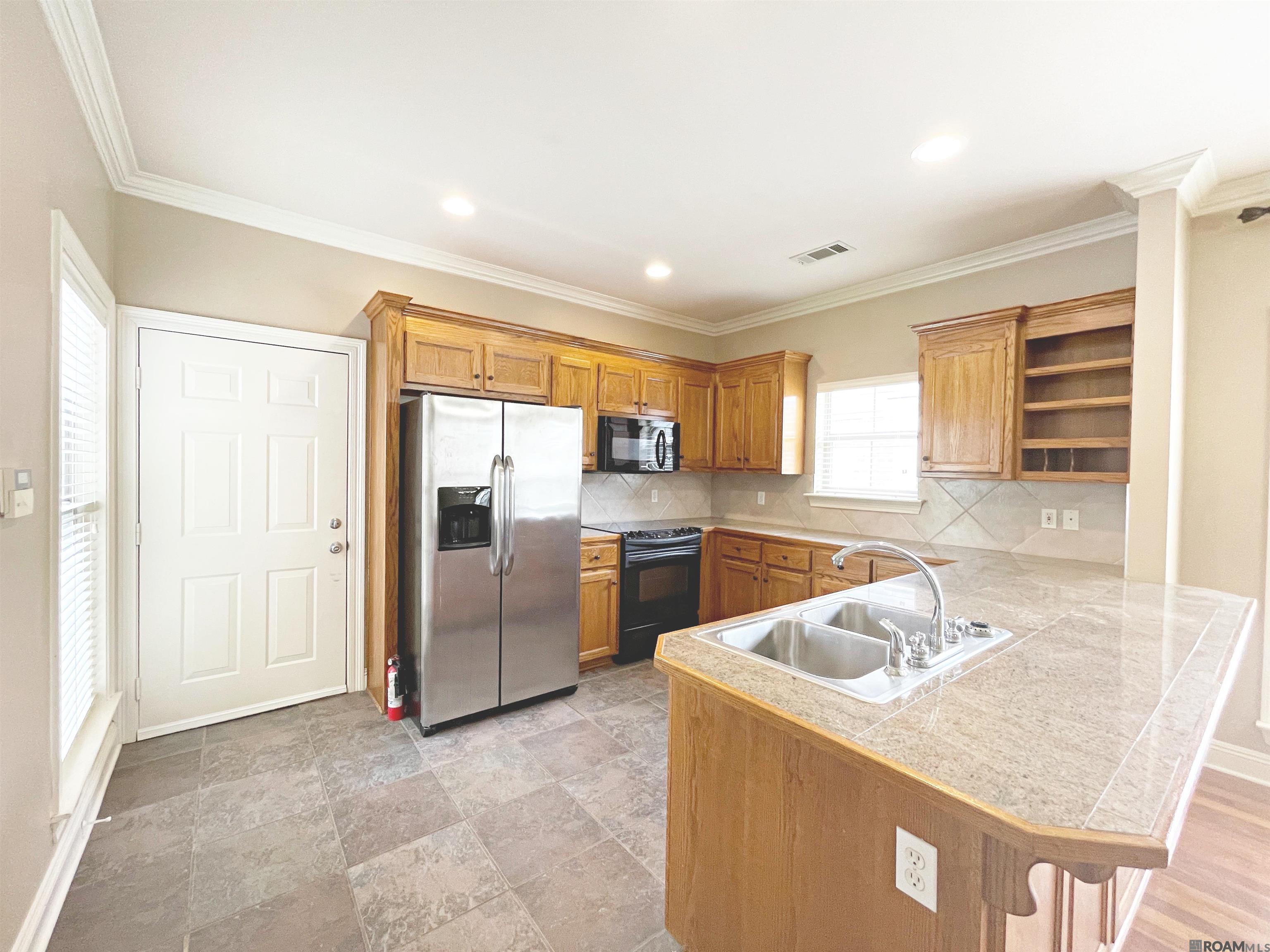 10362 Hillmont Ave — photo
