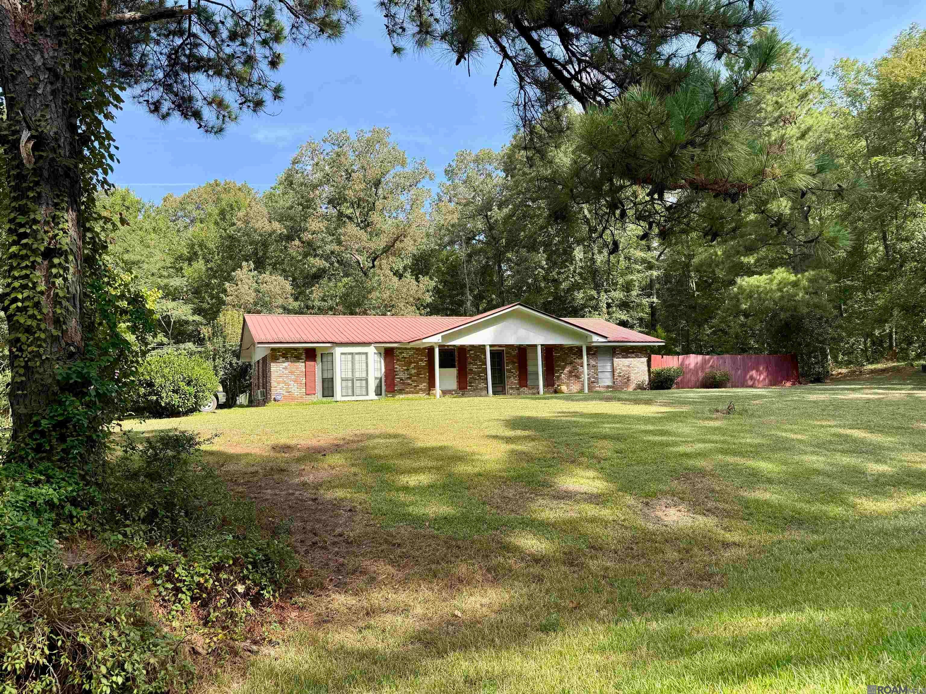 1840 White Apple Road — photo