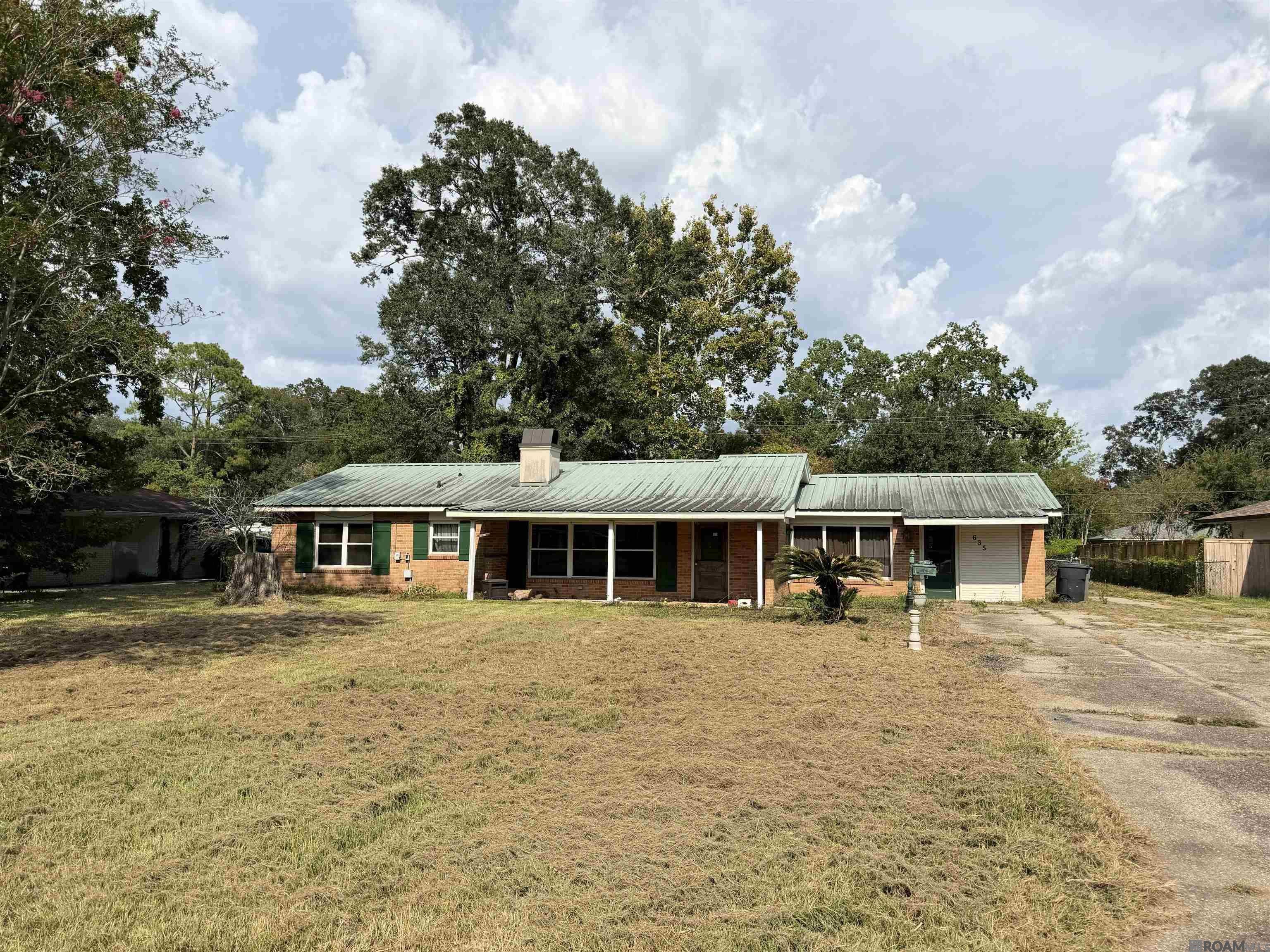 635 Marilyn Dr — photo