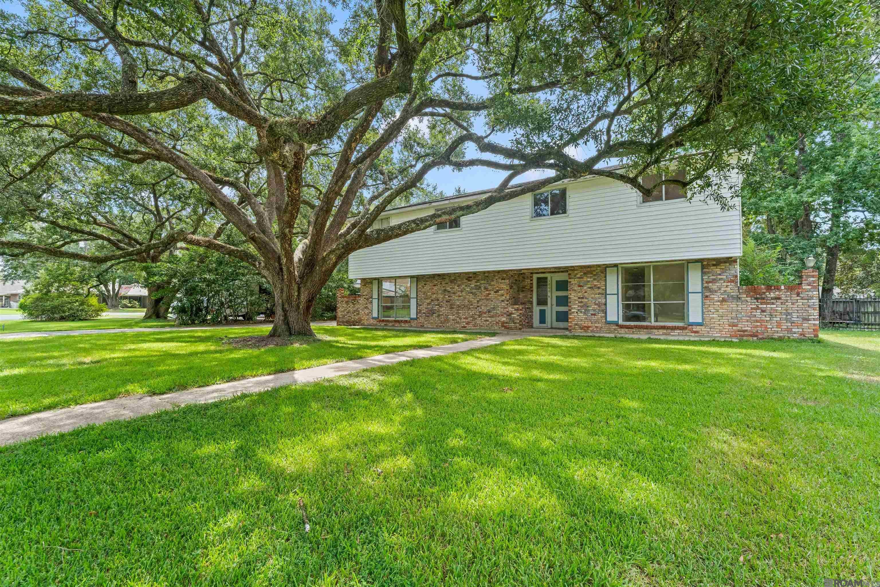 3806 Buffwood Dr — photo