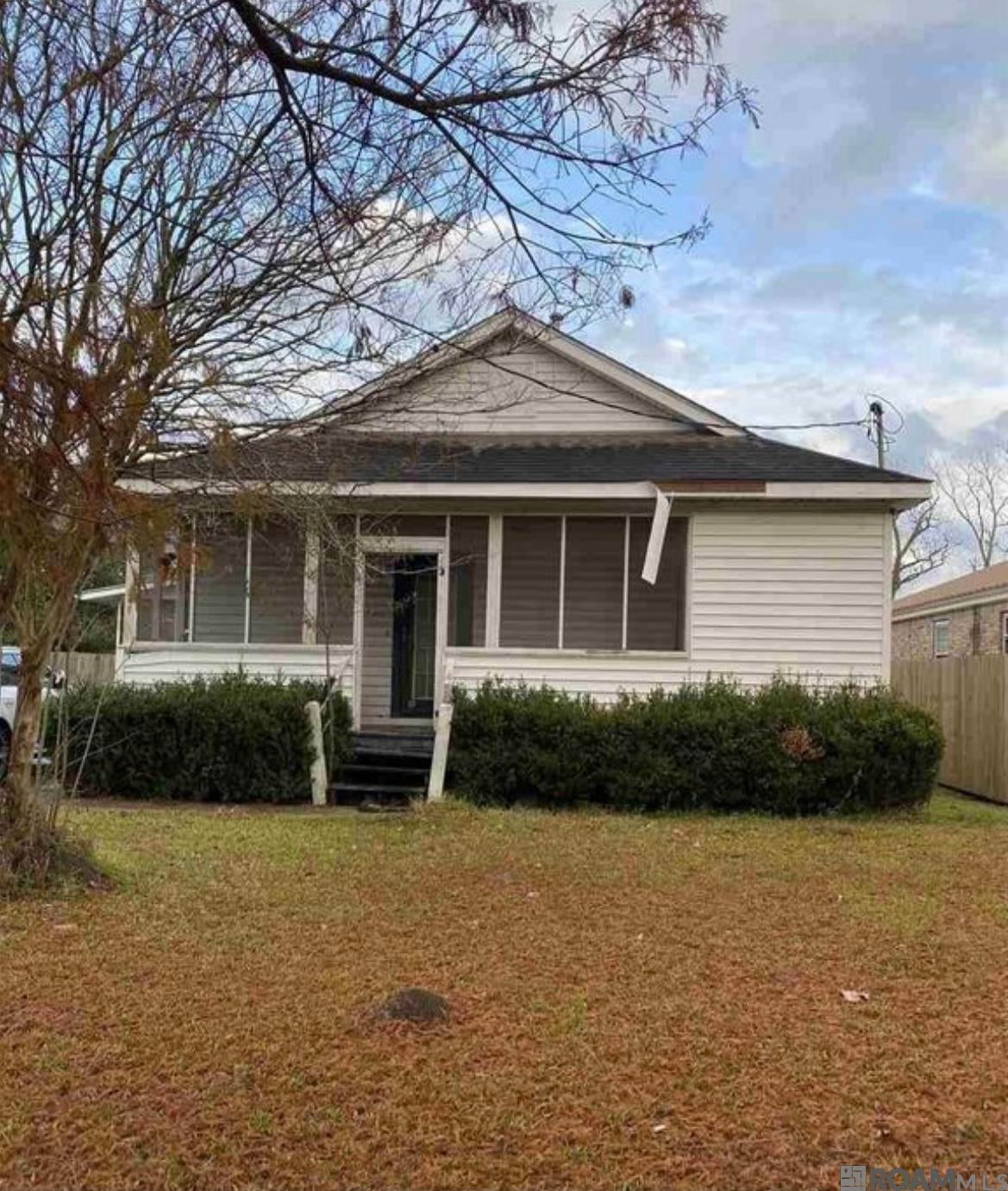 230 S River Rd — photo
