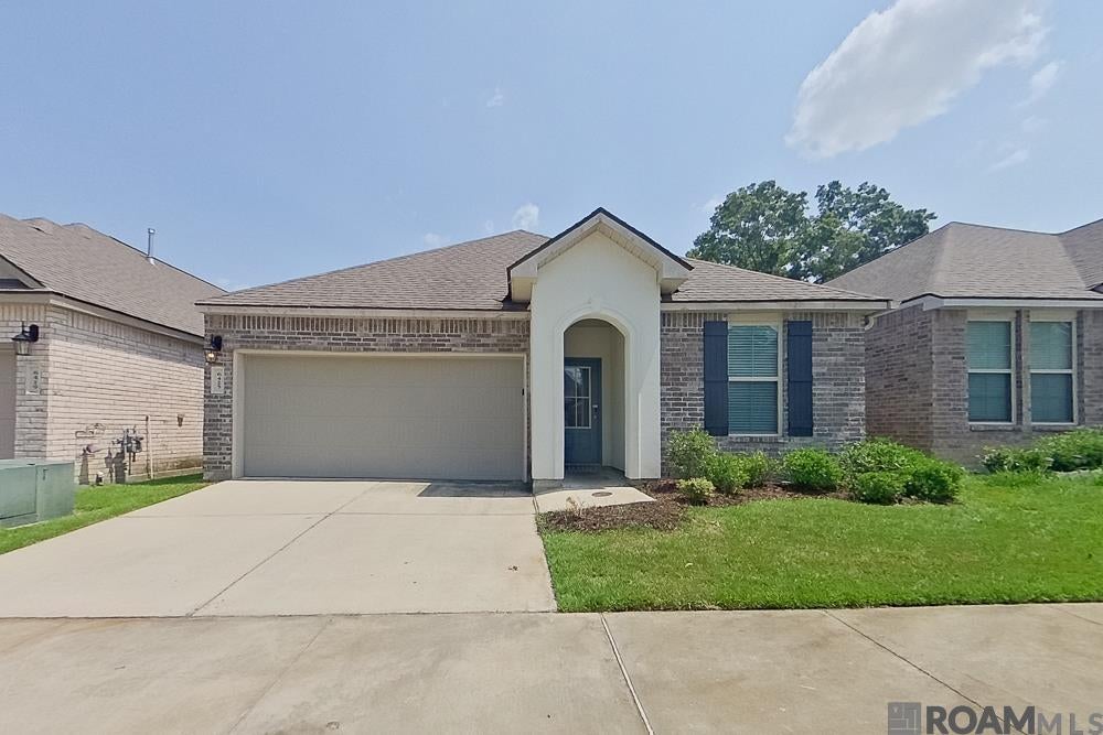 6425 Tiger Pointe Dr — photo