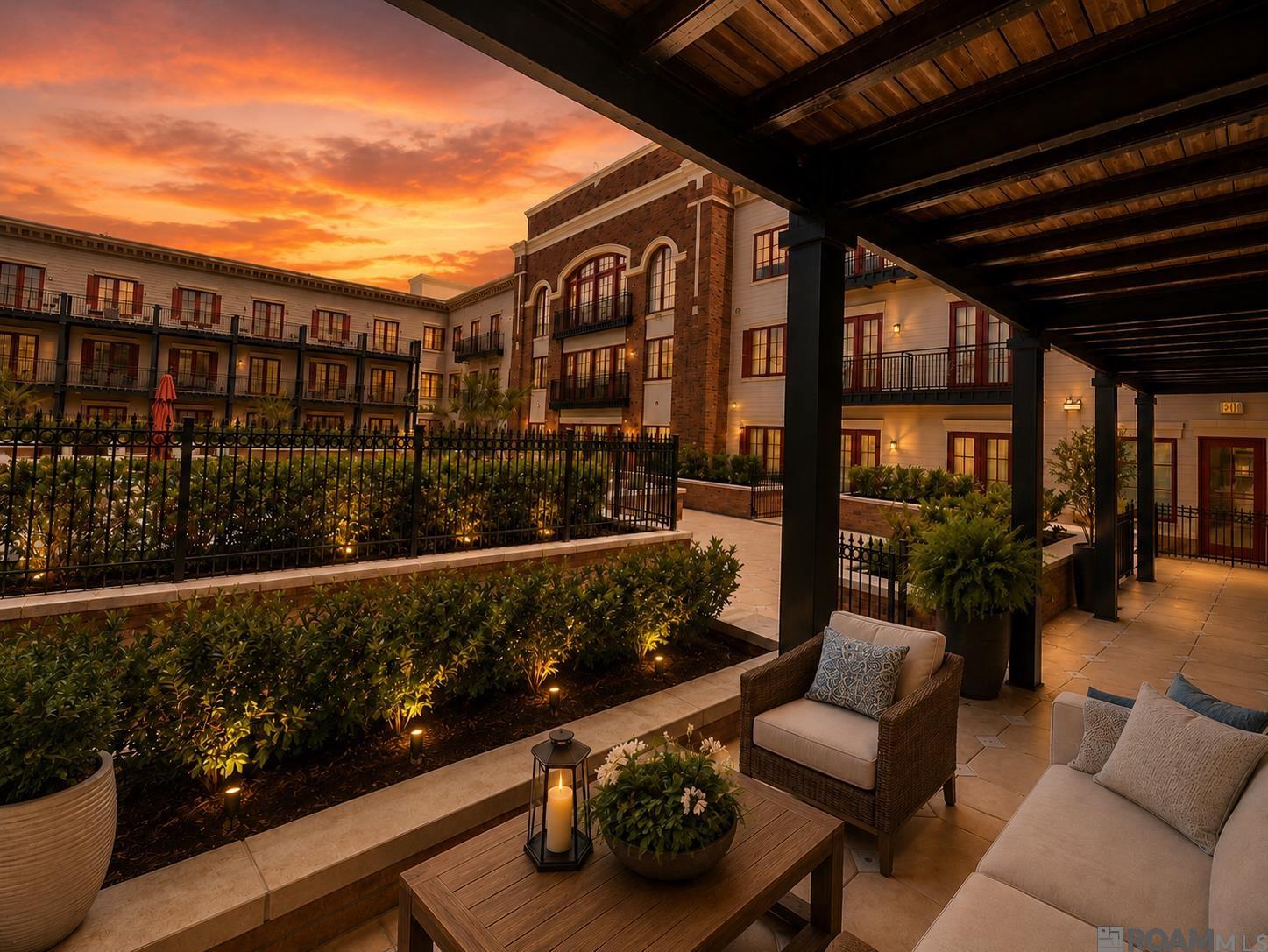 7707 Bluebonnet Blvd #205 — photo