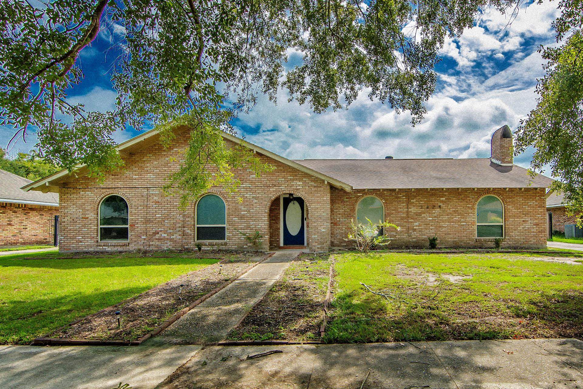 3824 Lassen Dr — photo