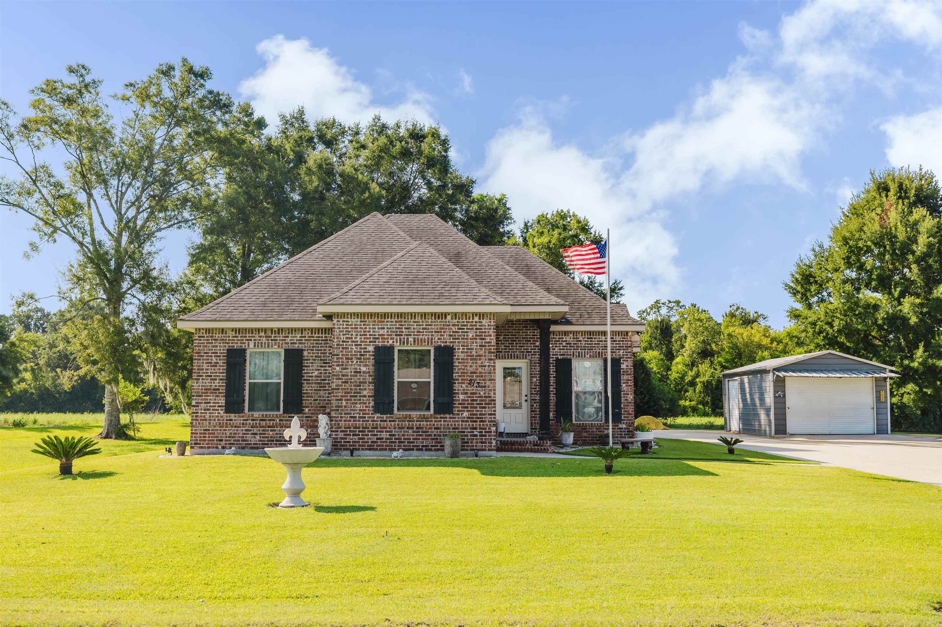 213 Bayou Gardens Drive — photo