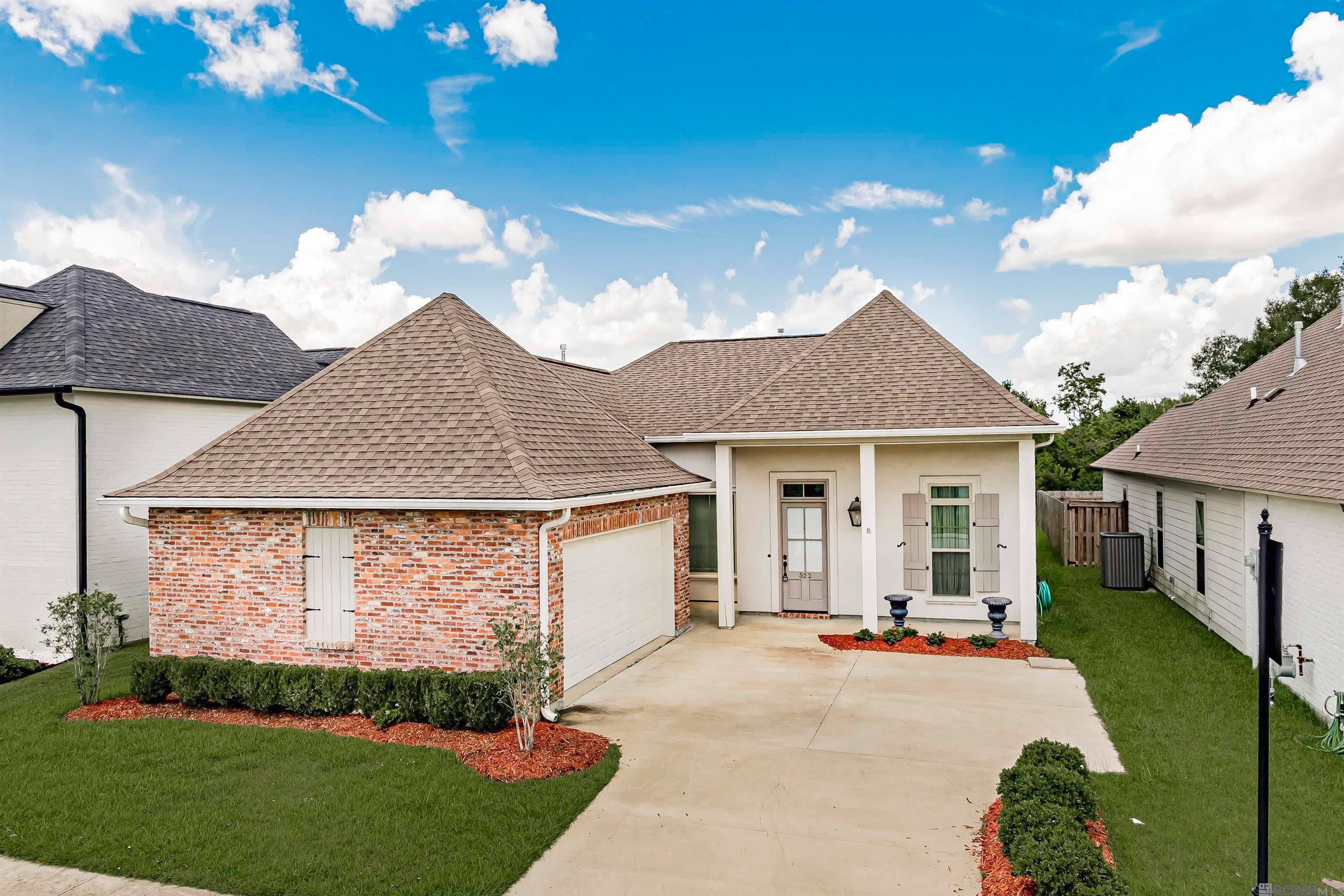 522 Heron Point Dr — photo