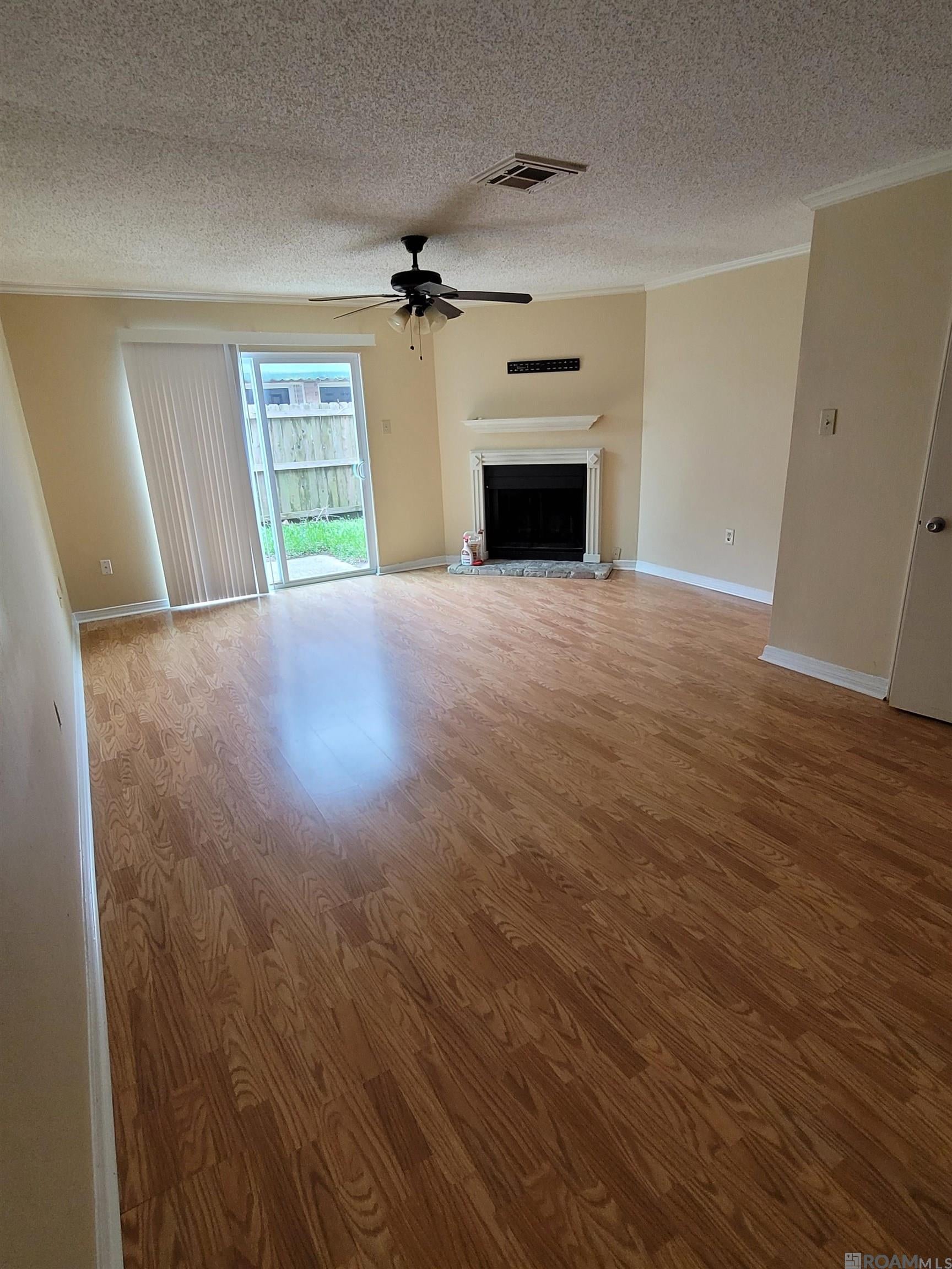 2709 S Roth Ave #B — photo
