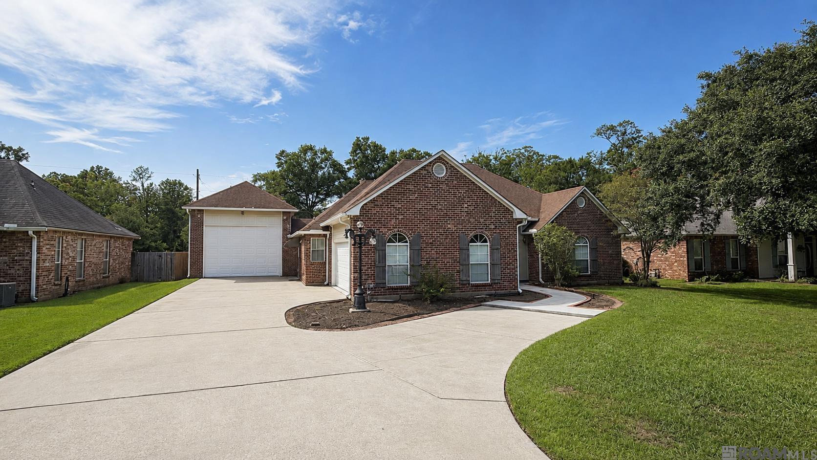 30125 Oak Shadow Dr — photo