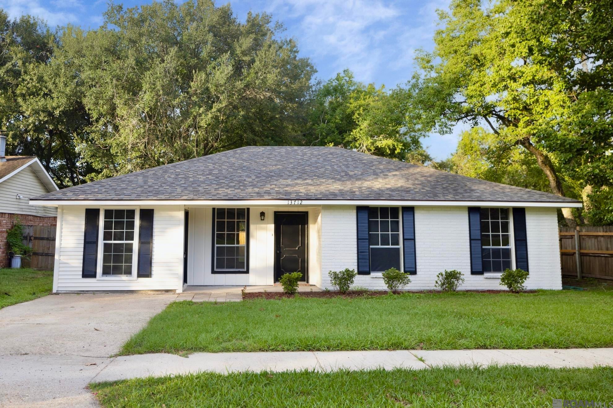 13712 Basin Ct — photo