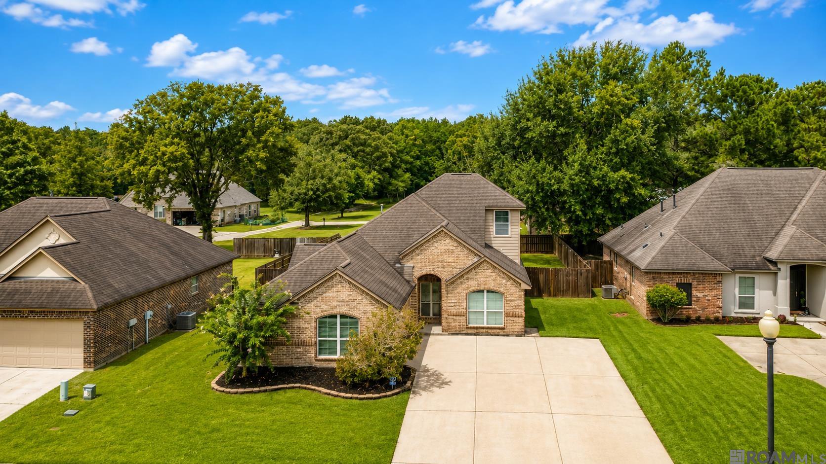 6707 Royal Oaks Ct — photo